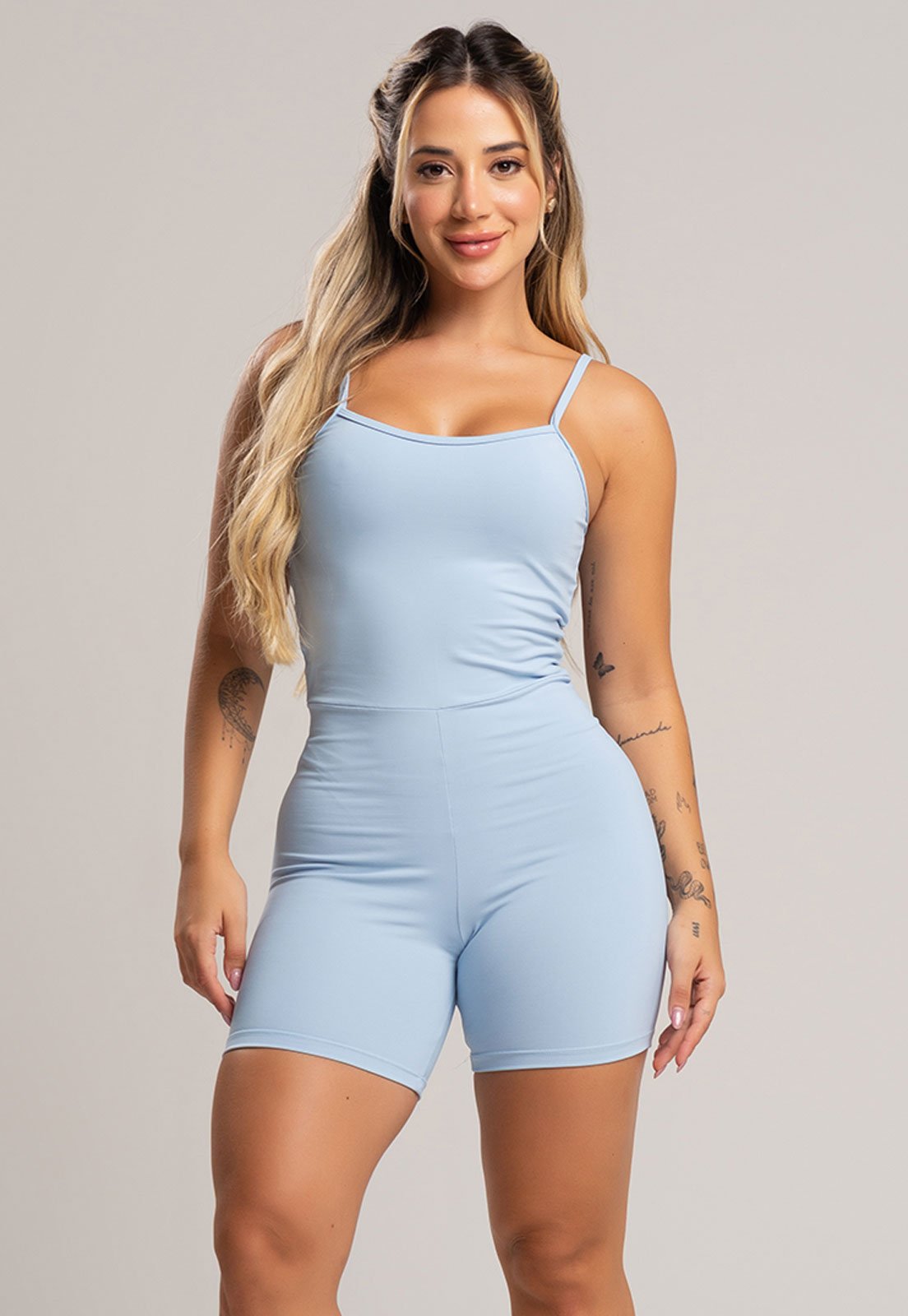Vista 3 Macaquinho Alcinha Costas Nua MVB Modas Fitness Academia Poliamida Céu azul Mvb Modas azul