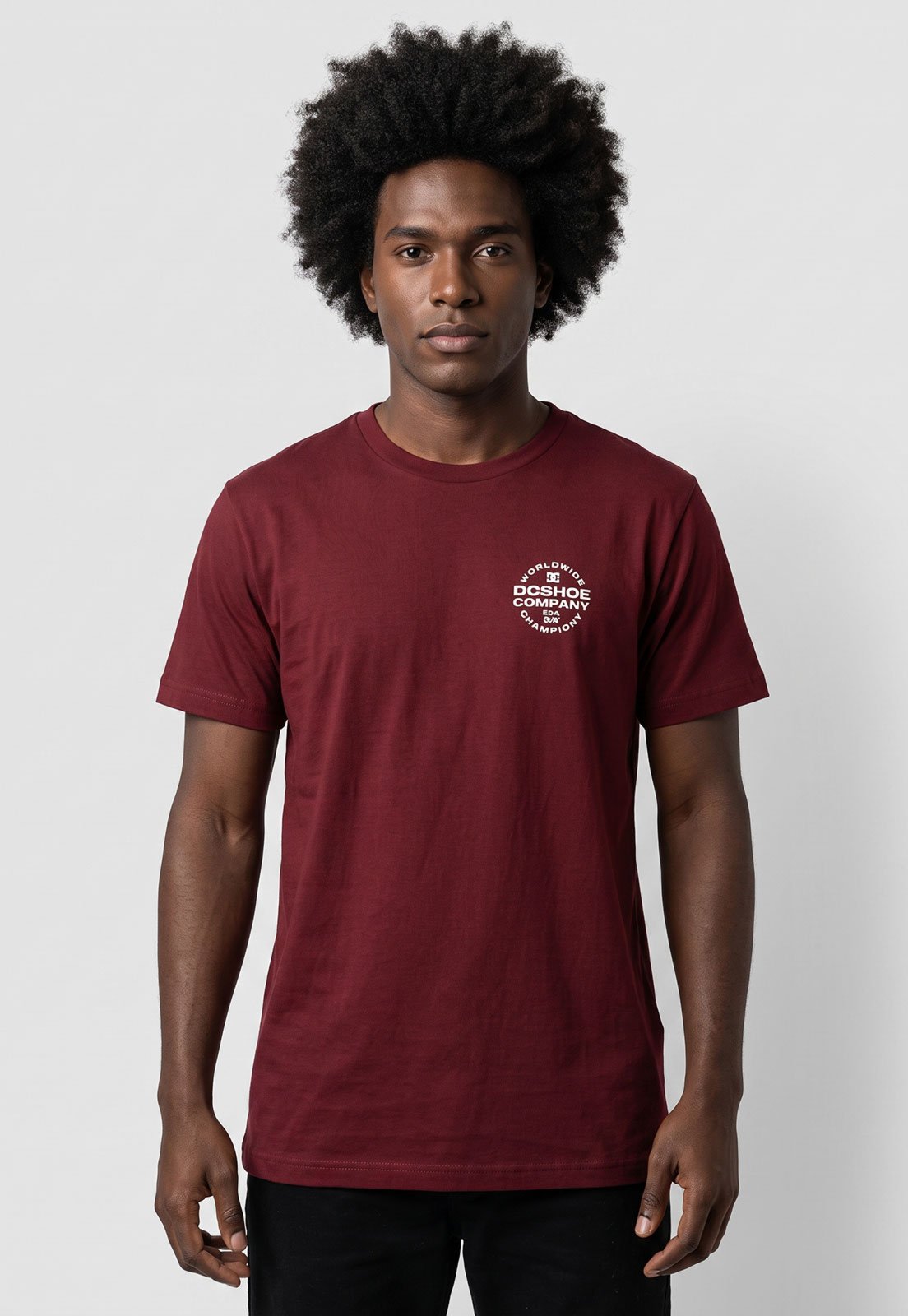 Camiseta Masculina DC Shoes Eurostep Vinho
