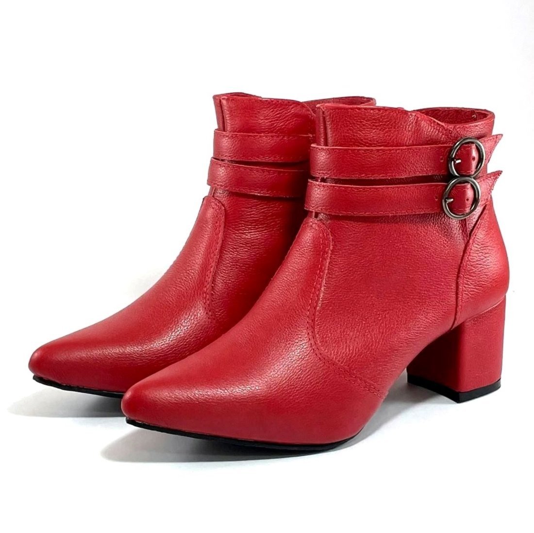 Bota Feminina Em Couro Lirom Cano Curto Salto Grosso Bico Fino Confortável Vermelho