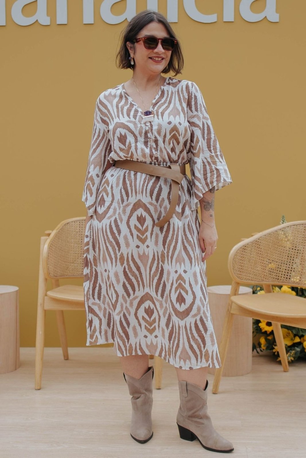 Vestido Midi Feminino Manga Ampla Marialícia Bege