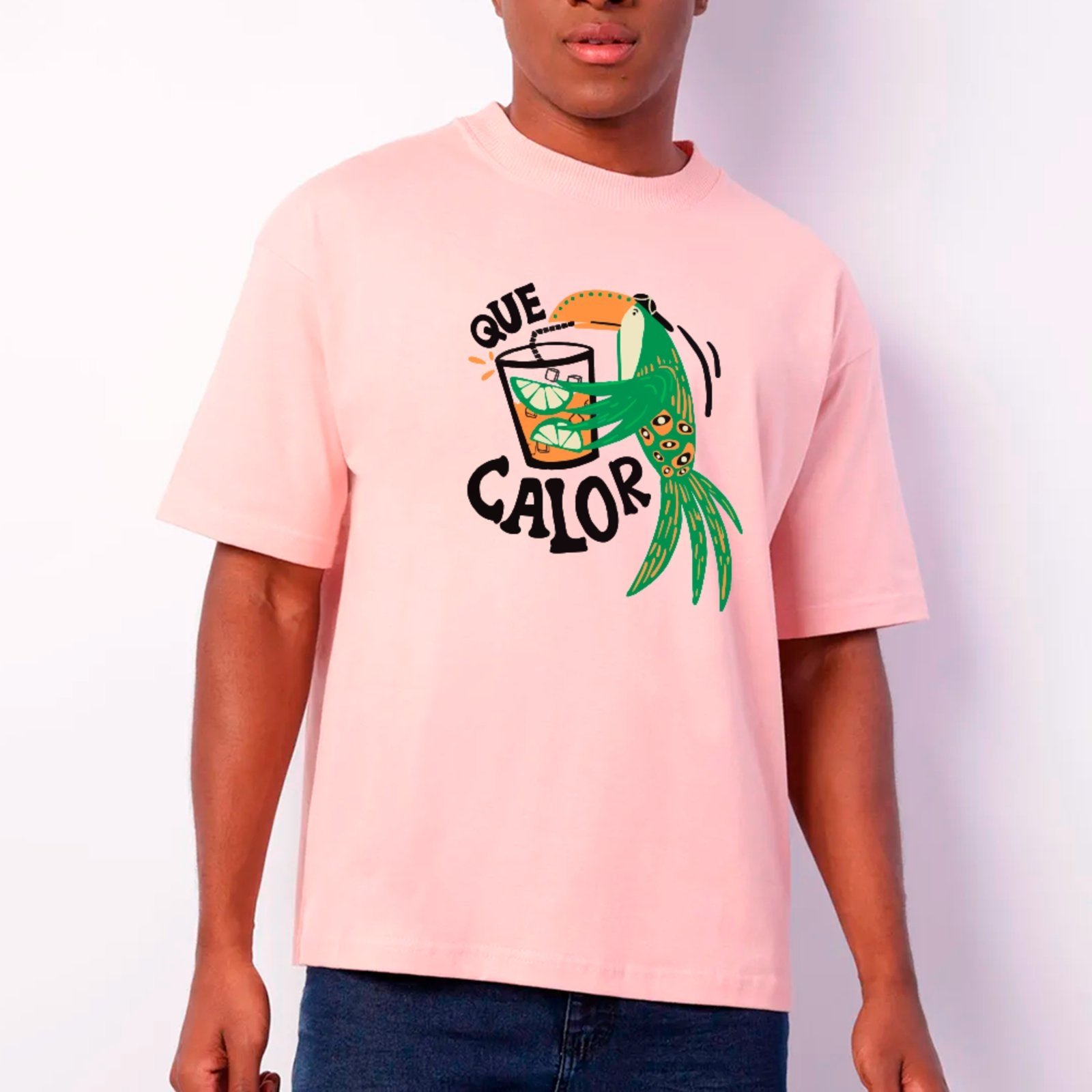 Vista 2 Camiseta Ousy Básica Que Calor Tropical Unissex preto ousy preto