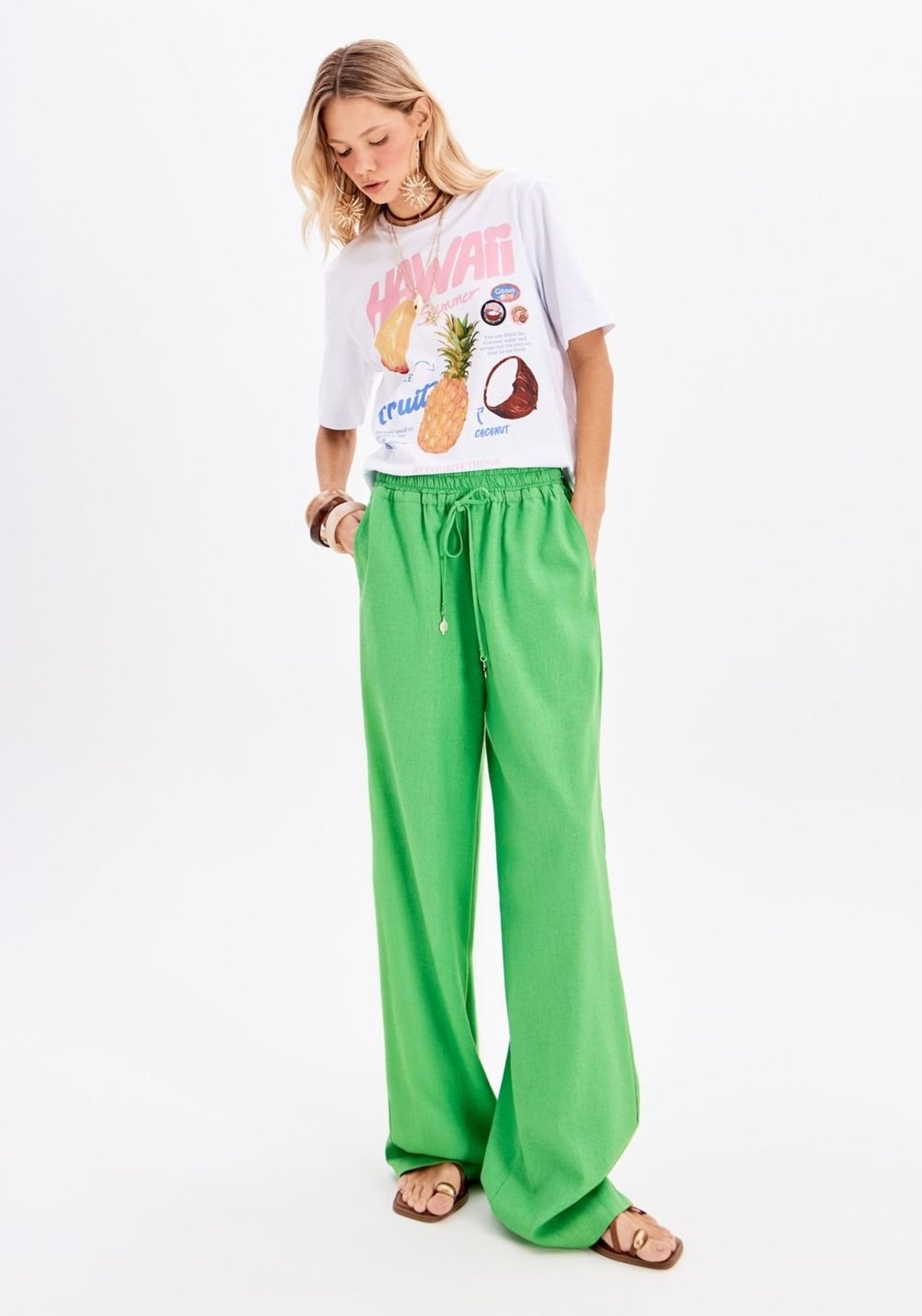 T-Shirt Oversized Com Aplicação My Favorite Things