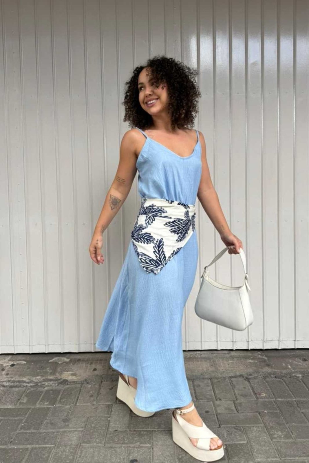 Vestido Vanibele Midi Azul