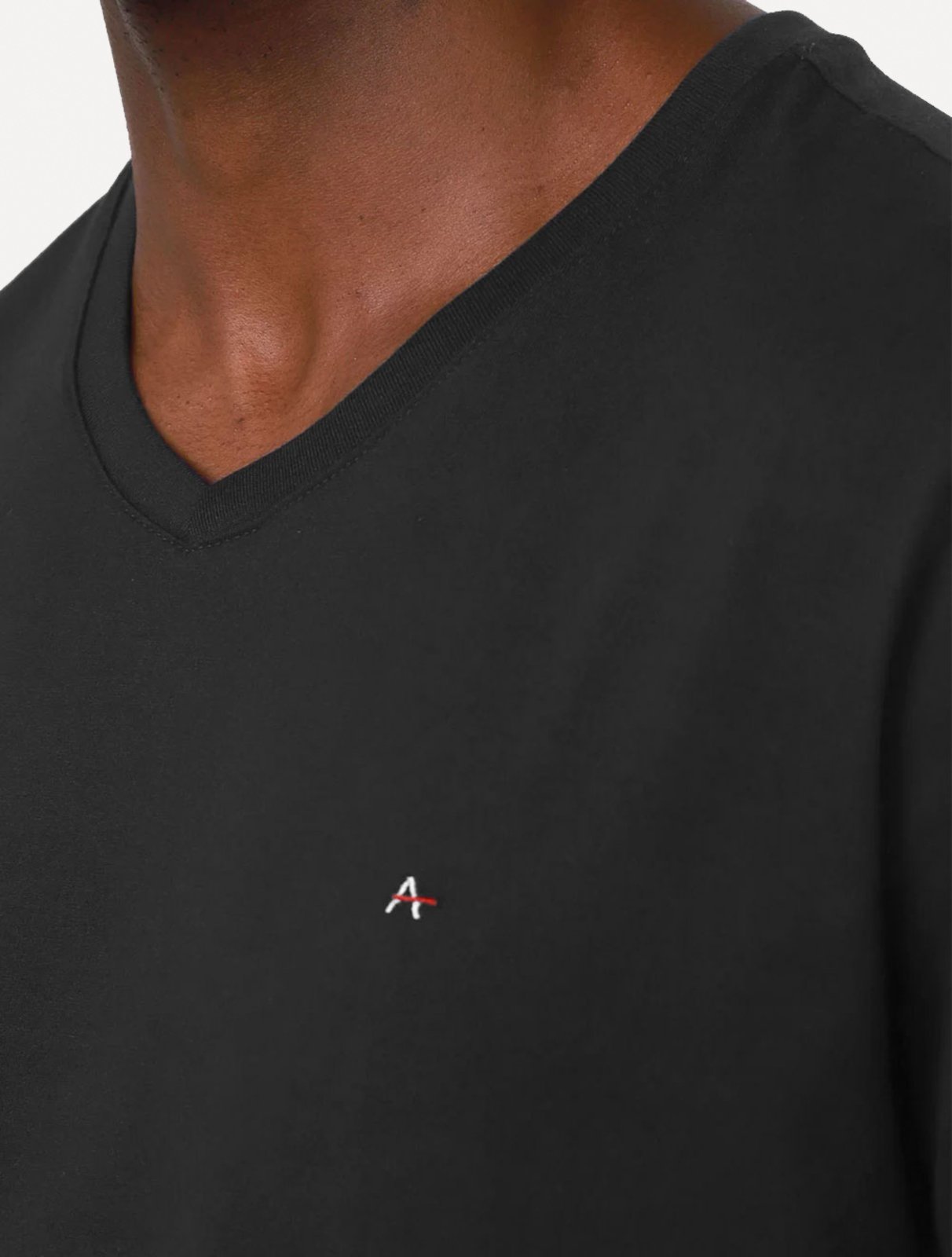 Vista 3 Camiseta Aramis Masculina Basic V-Neck Preta preto Aramis preto