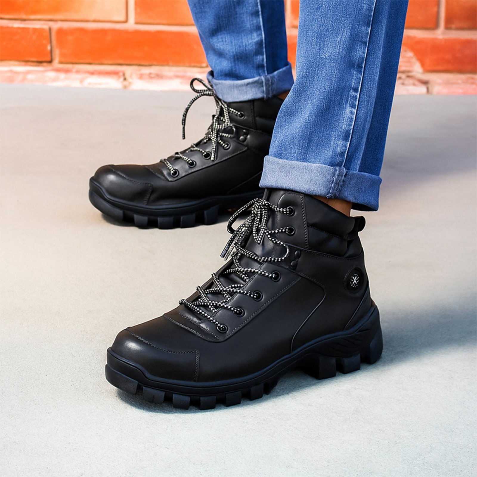Bota Adventure Masculina Bredeni Resistente Com Cadarço Macia Cano Curto Solado Antiderrapante Trabalho Trilha Preta