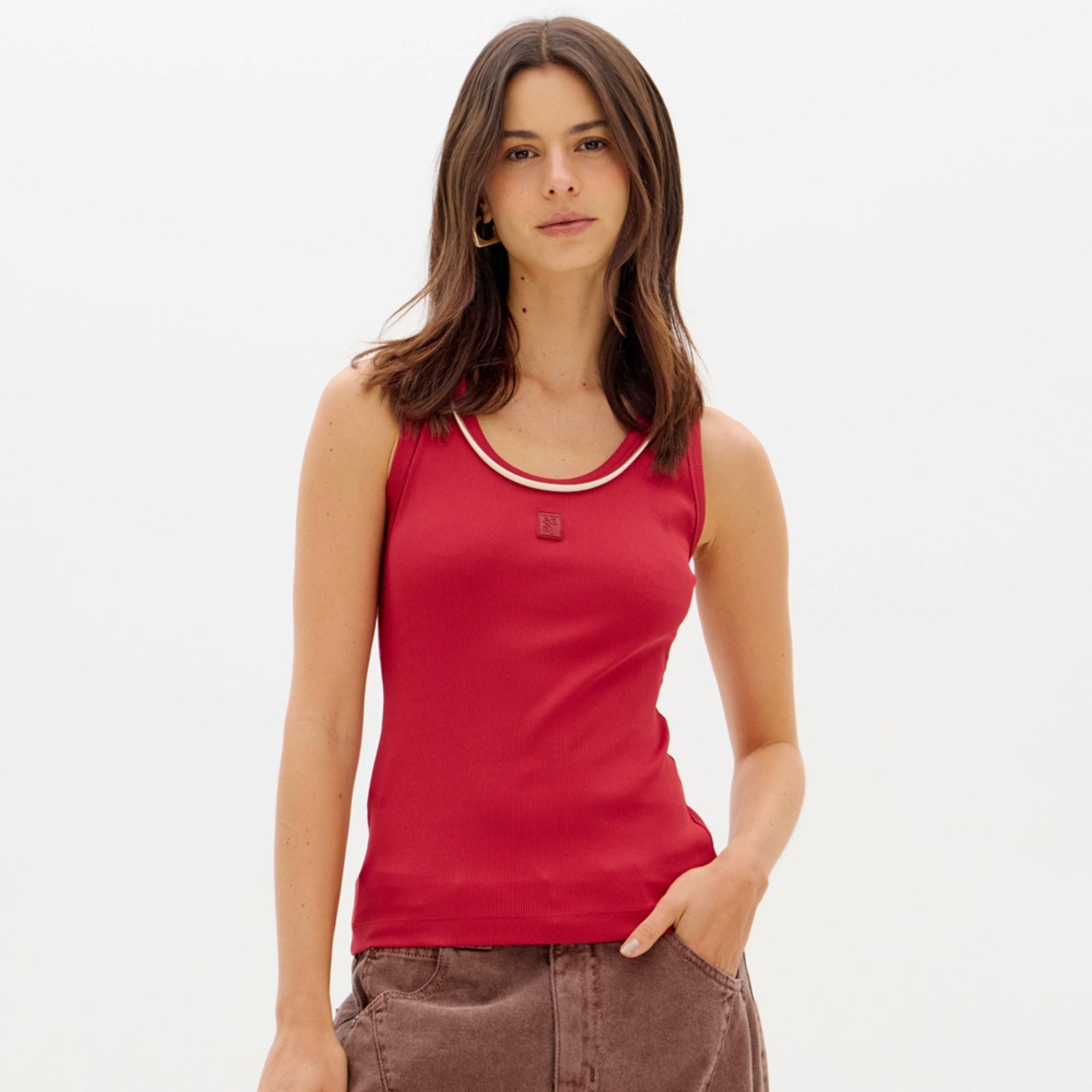 Vista 2 Regata Easy Lança Perfume Canelada U Ou26 Feminino vermelho Easy Lança perfume vermelho