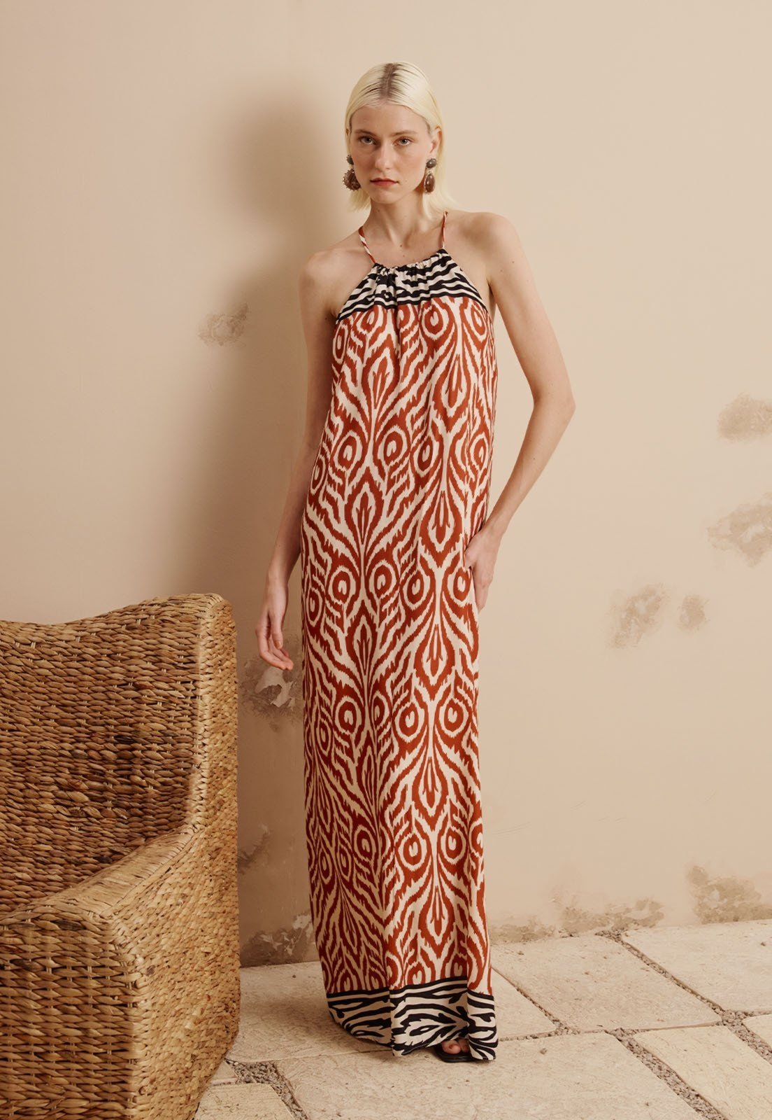 Vestido Longo Passador Vazado Orgânico Costas Estampado Arumã