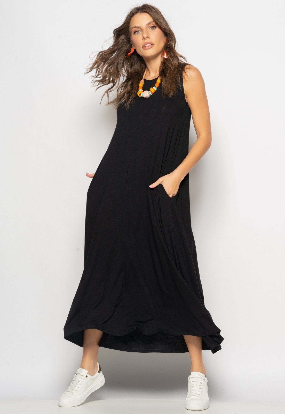 Vestido Longo Regata Com Bolsos Salvatore Preto