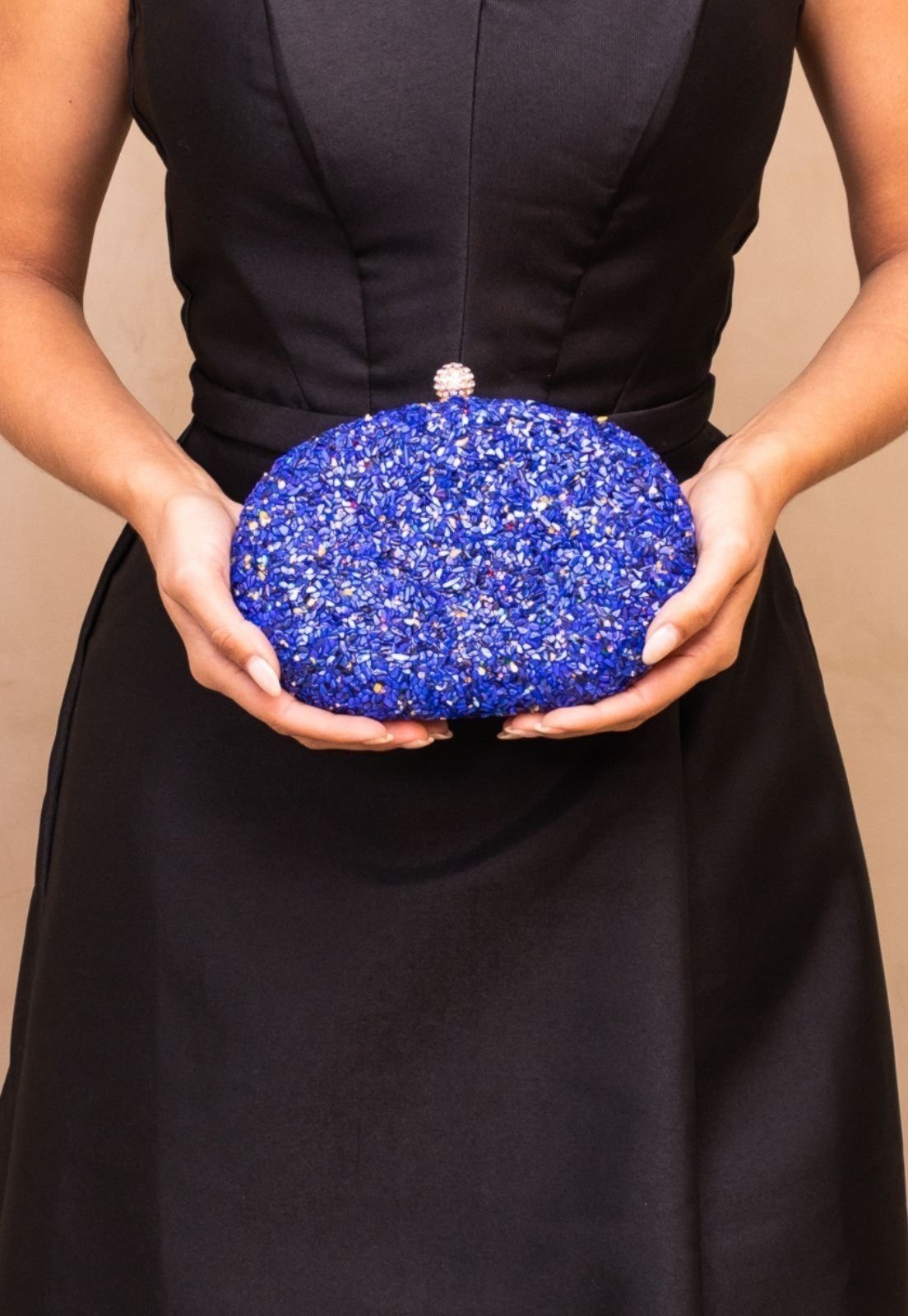 Bolsa Clutch Oval Pedraria com Alcinhas Removíveis Elegante Festa Safire Azul