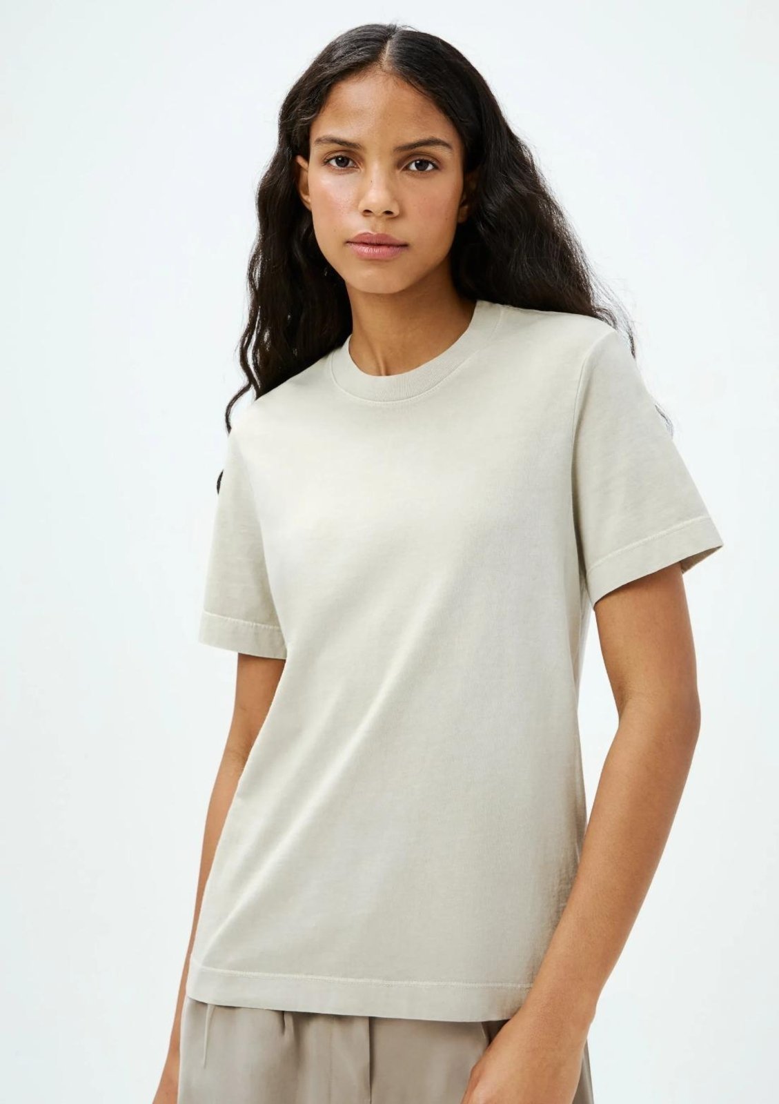 Vista 2 Camiseta Básica Feminina Estonada Soft Hering bege Hering bege
