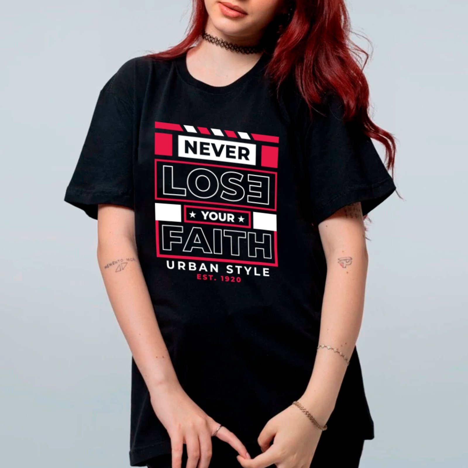 Vista 2 Camiseta Ousy Never Lose Your Faith Oversized Unissex preto ousy preto