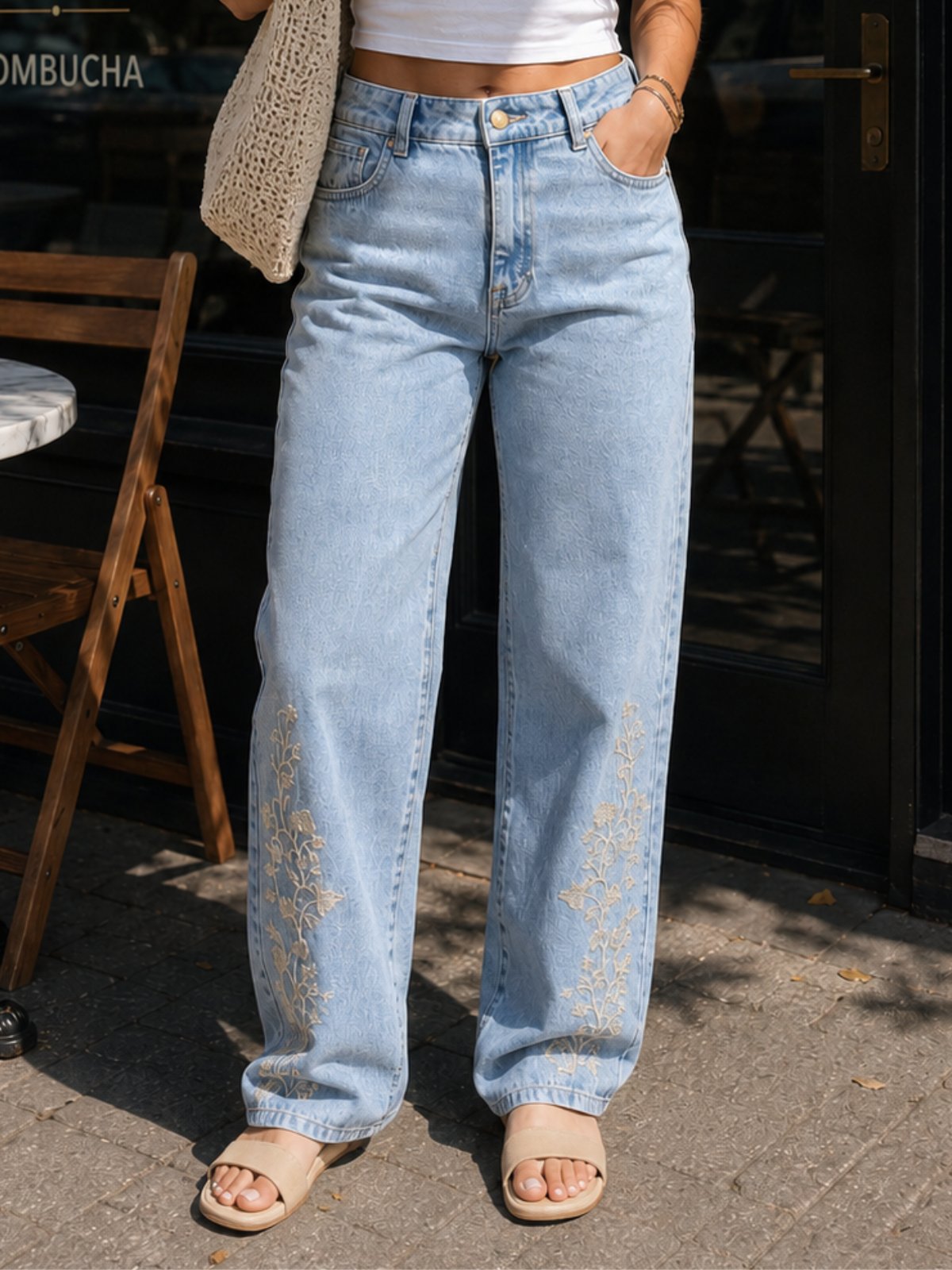 Calça Jeans Wide Leg Feminina Bordado Floral Lavagem Clara Cintura Alta