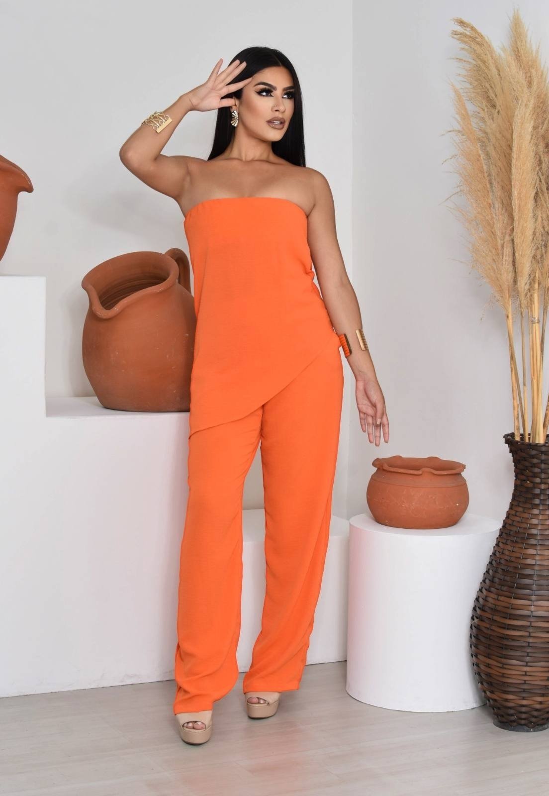 Conjunto Blusa Tomara que Caia e Calça Pantalona Reta de Alfaiataria