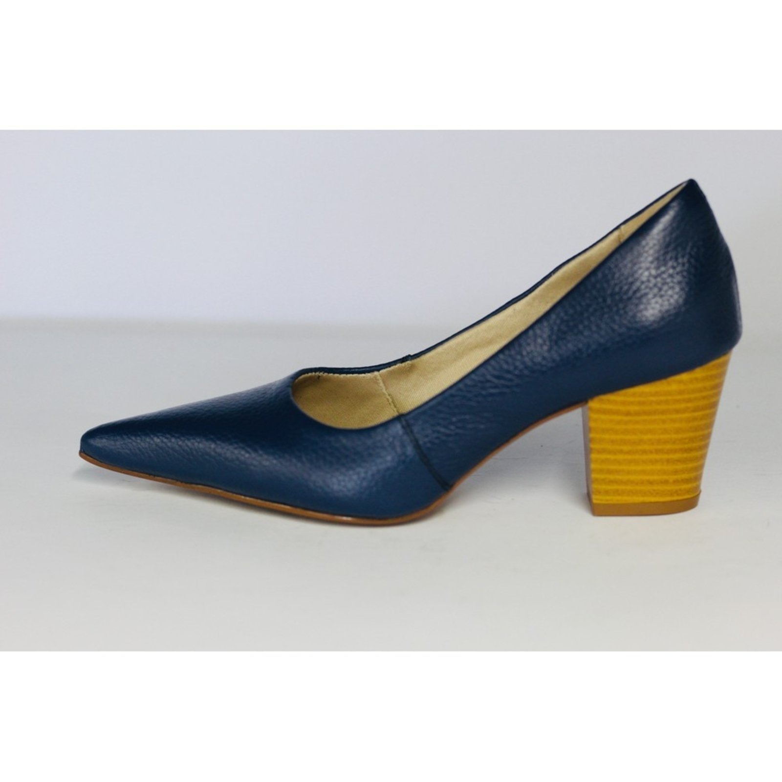 Vista 3 Scarpin Bico Fino em Couro Salto Grosso 6 cm Spinelli azul marinho Spinelli azul marinho