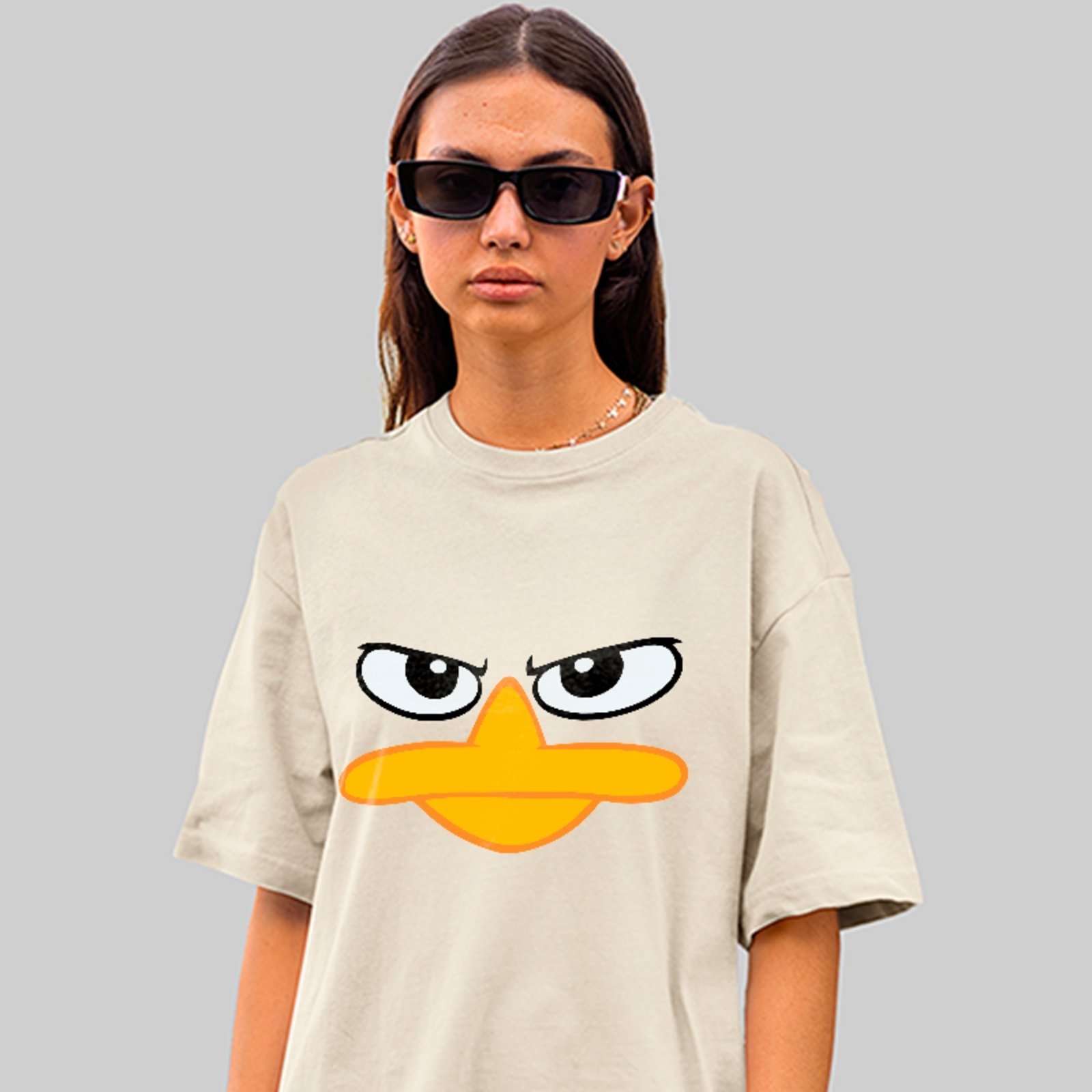 Camiseta Oversized Cartoon Duck Street Style Unissex Off White