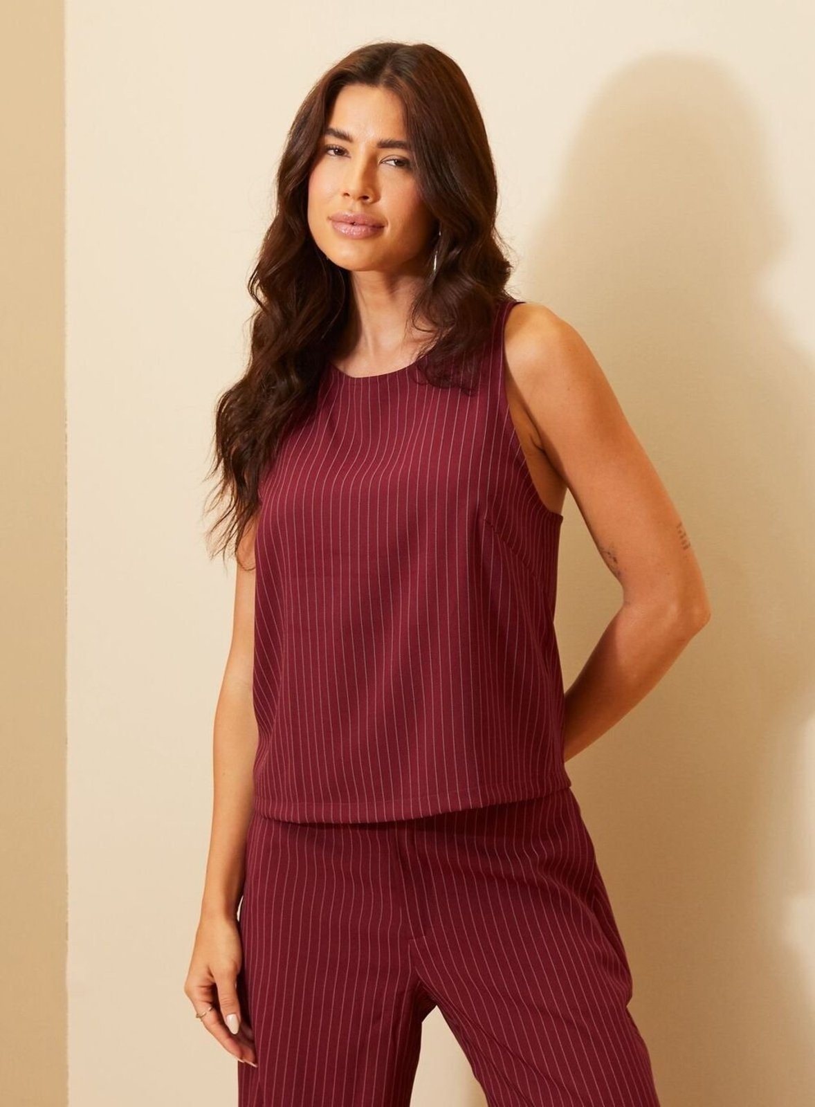 Blusa Feminina Risca de Giz Costas Vazadas Triton Bordo
