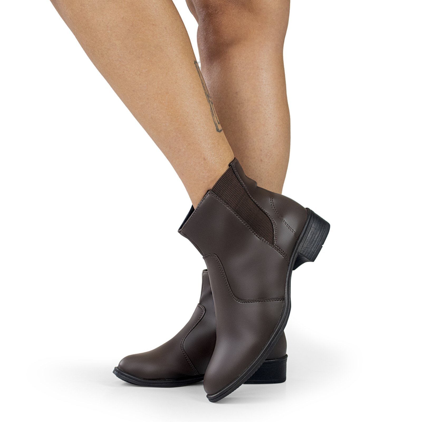Bota Feminina Épico Cano Curto Salto Baixo Lisa Confortável Moda Café