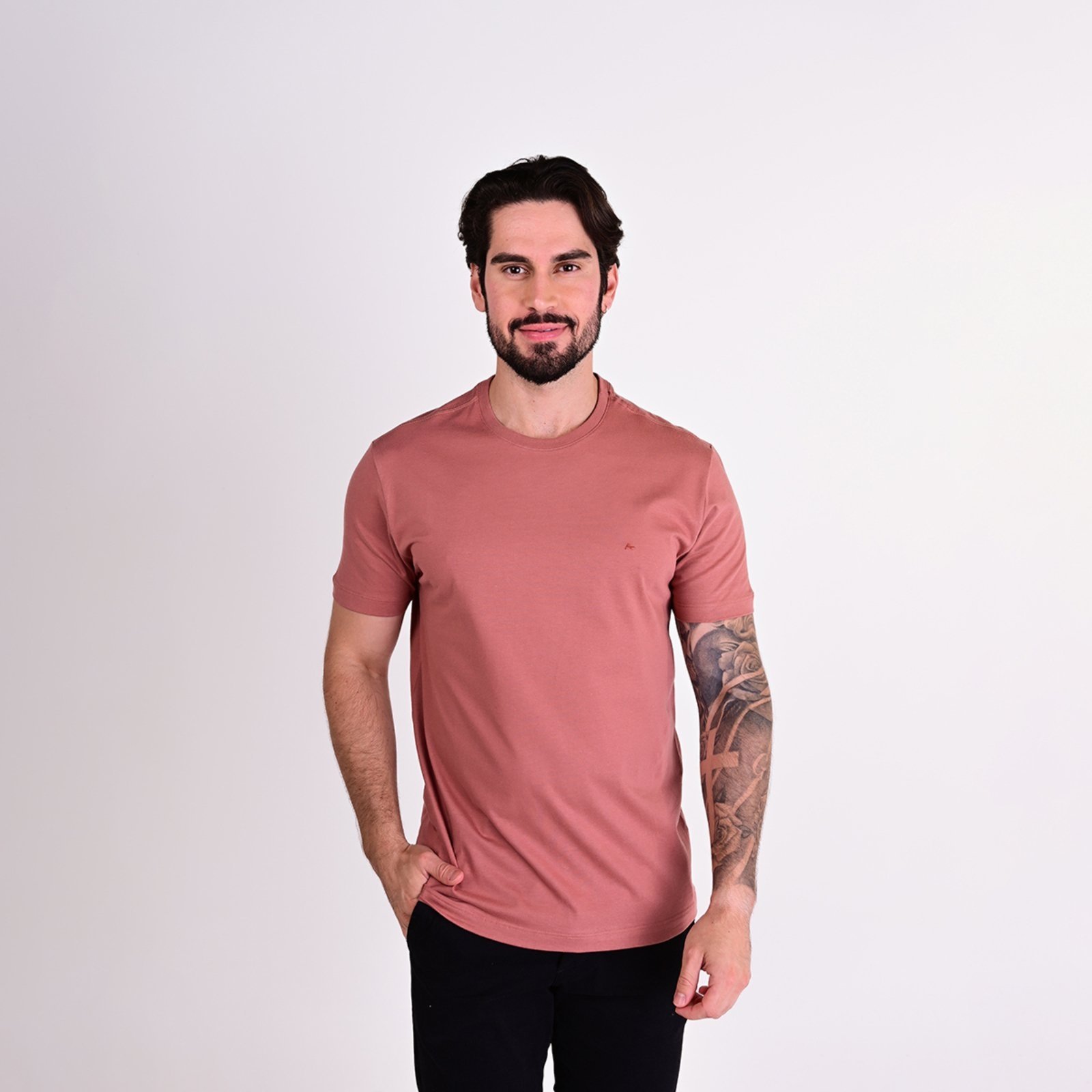 Vista 2 Camiseta Aramis Monocromática Nude rosa Aramis rosa