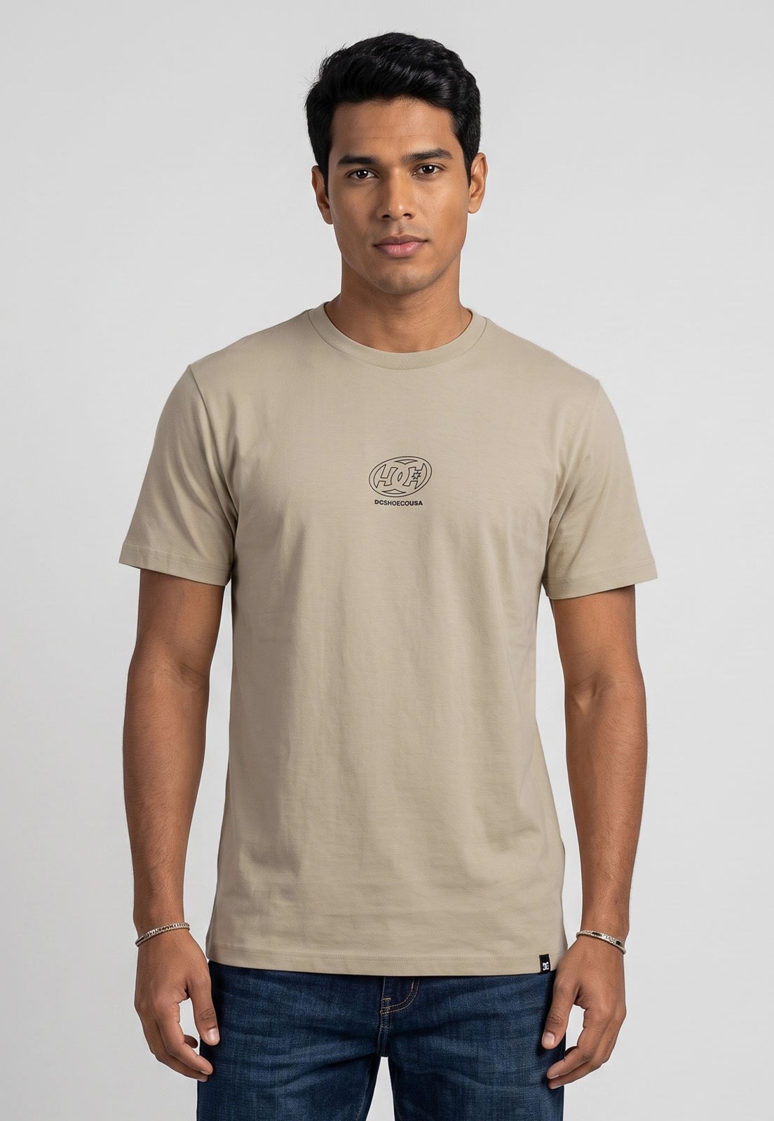 Camiseta Masculina DC Shoes Fast Bubble Outline Bege