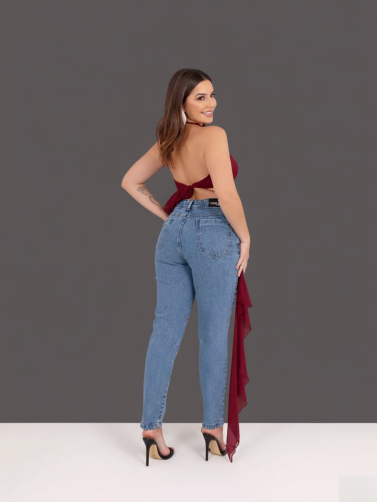 Vista 3 Calça Jeans Feminina Mom CCW CENTRAL Confortavel e Casual Dia a Dia CCW CENTRAL CAPITAL WEAR azul CCW CENTRAL CAPITAL WEAR azul