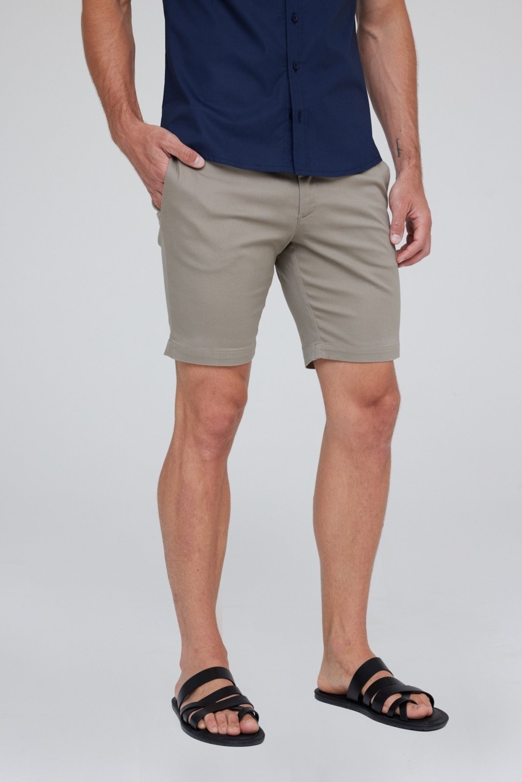 Short Sarja Traymon Slim Alfaiataria Kaki