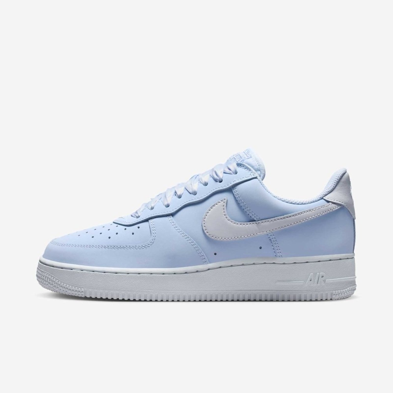 Tênis Nike Air Force 1 Retro Premium Feminino