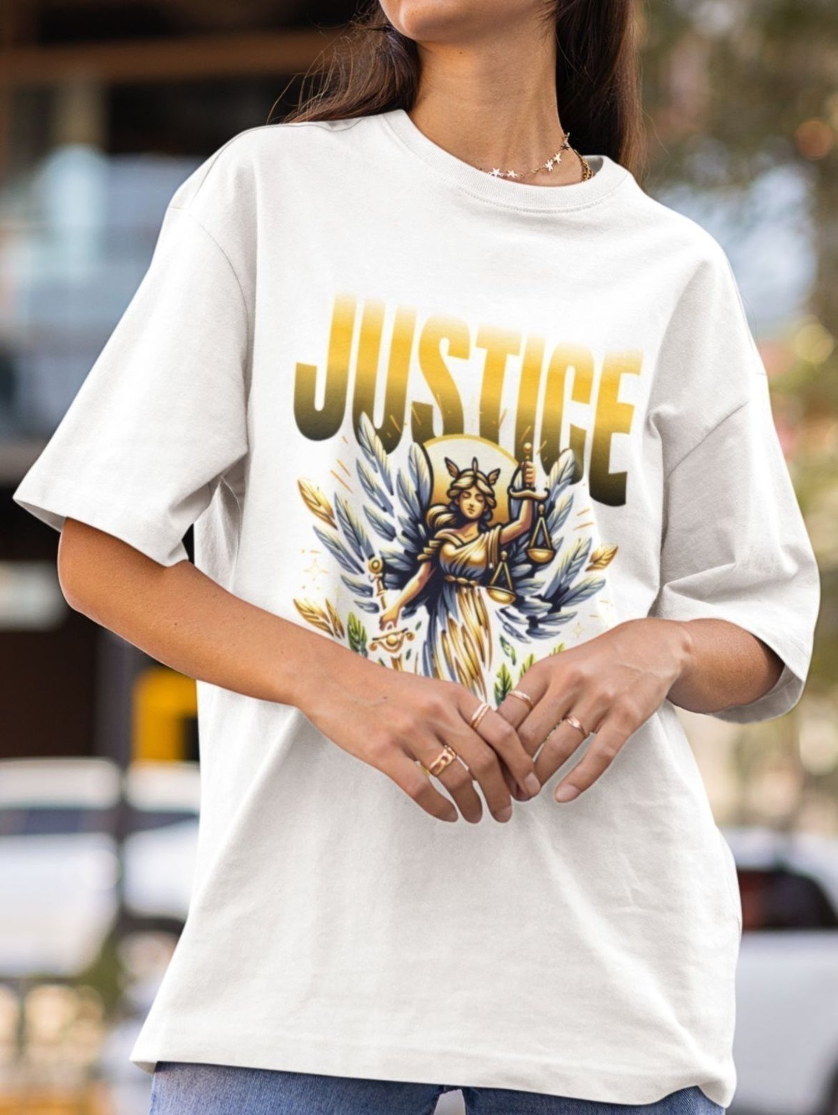 Vista 3 Camiseta Feminina GuGi Justiça Direito branco Gugi branco