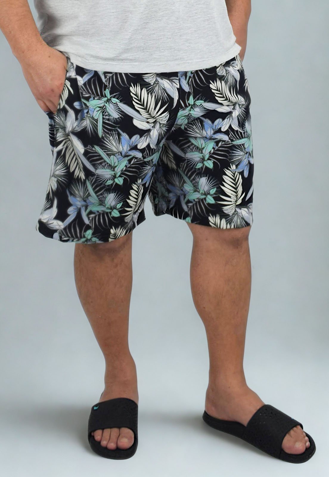 Short Estampado Elastano Plus Size Grande Bermuda flor Preto e Branco