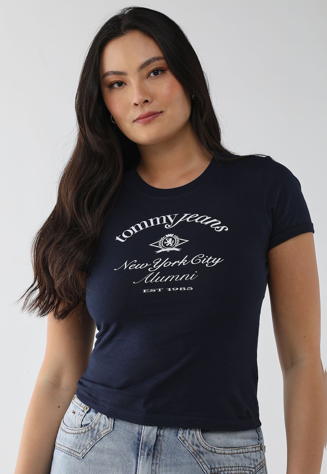 Camiseta Feminina Tommy Jeans Slim Crest NYC Ringer Azul Marinho