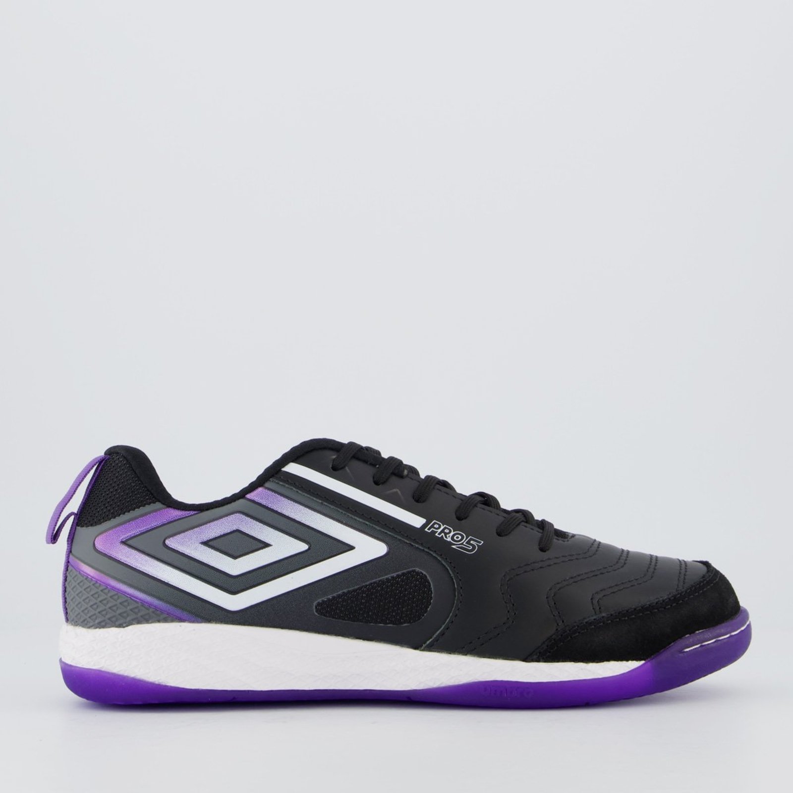 Chuteira Umbro Pro 5 Bump Futsal Preta e Roxa