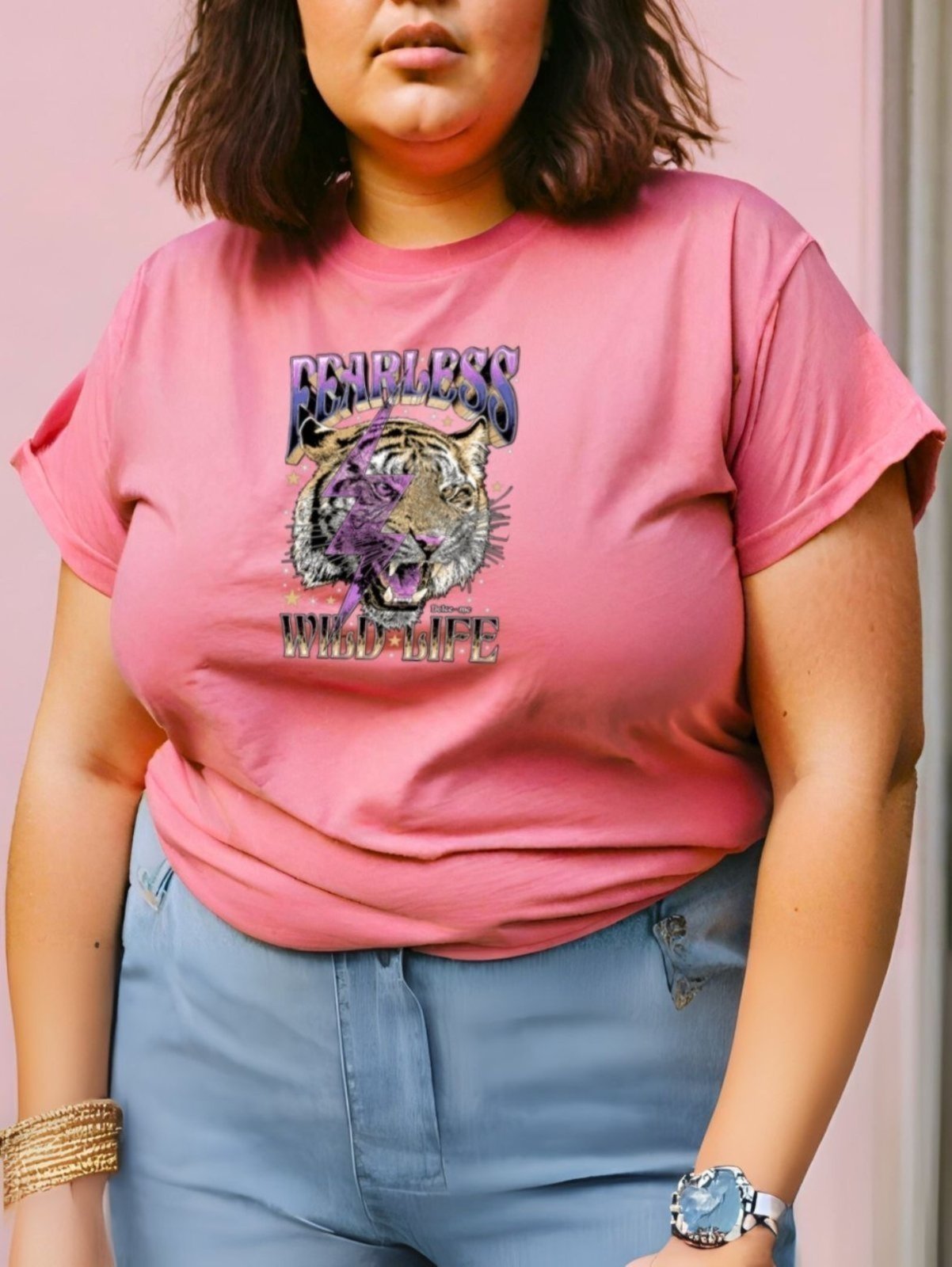 Vista 3 Camiseta Feminina T-shirts GuGi Plus Size Blusinhas Baby Look Flor com Fogo Camisa laranja Gugi laranja