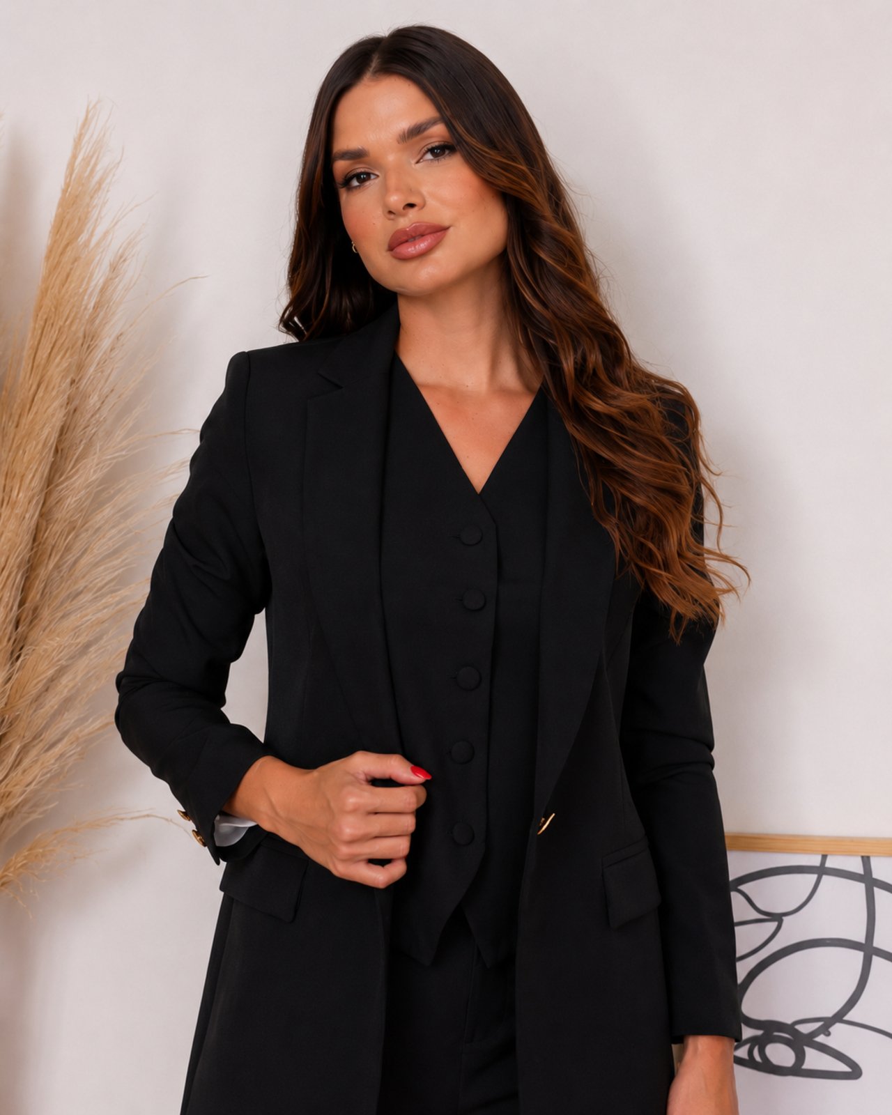 Conjunto MOS Feminino de Alfaiataria com Blazer Alongado e Colete Preto – Mariana Olympio