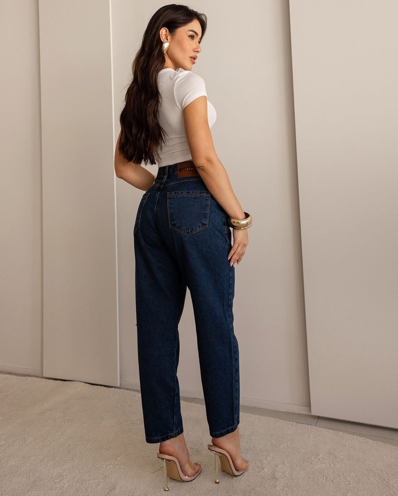 Vista 3 Calça Jeans Mom Feminina Cintura Alta Algodão 00101 Black Blue Consciência jeans black Consciência jeans black