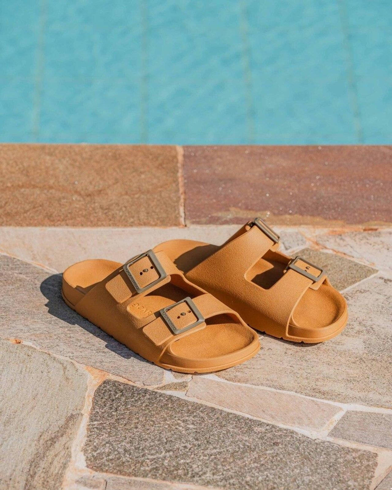 Chinelo Slide Cartago Torino Marrom