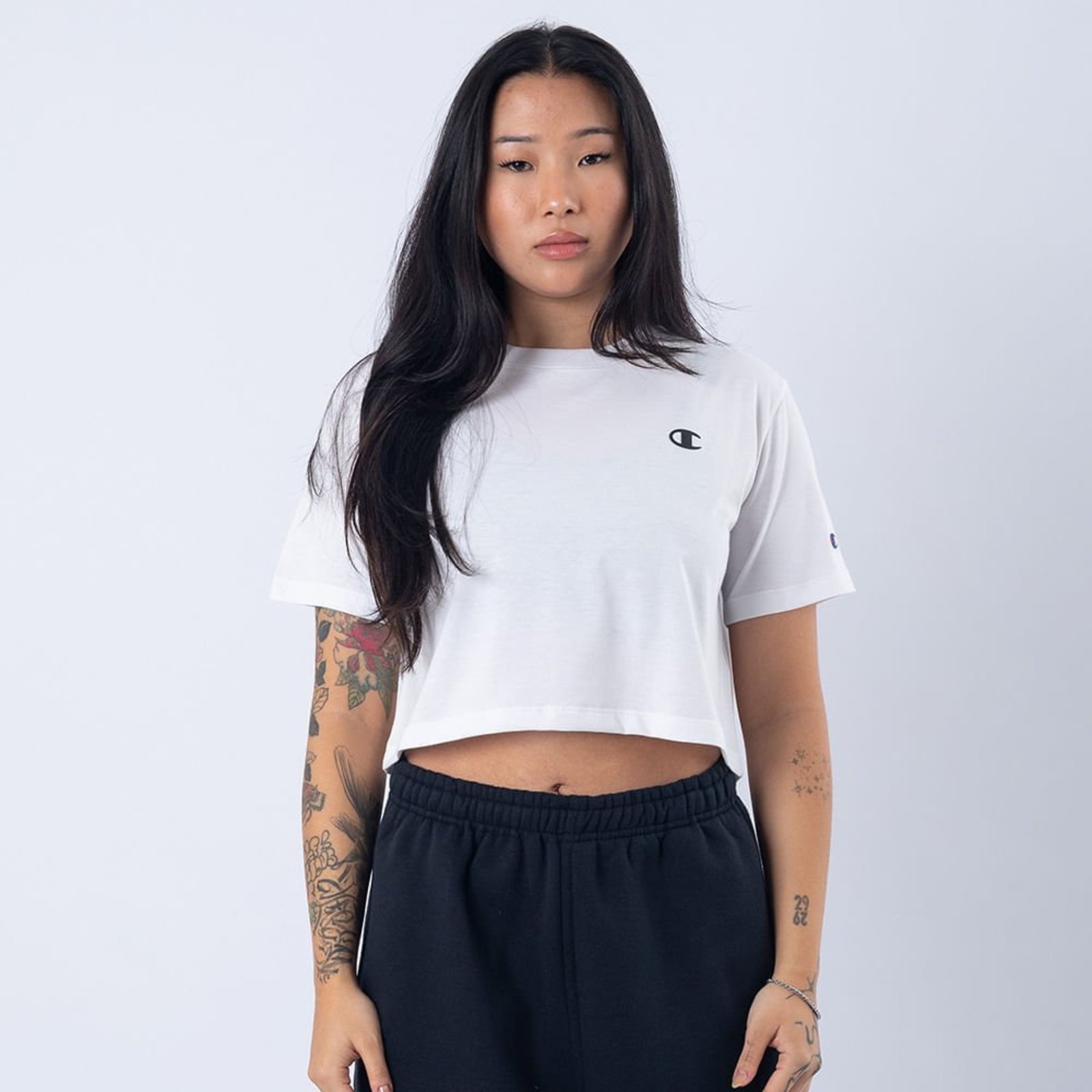 CAMISETA CROPPED CHAMPION ATHLETIC C LOGO INK