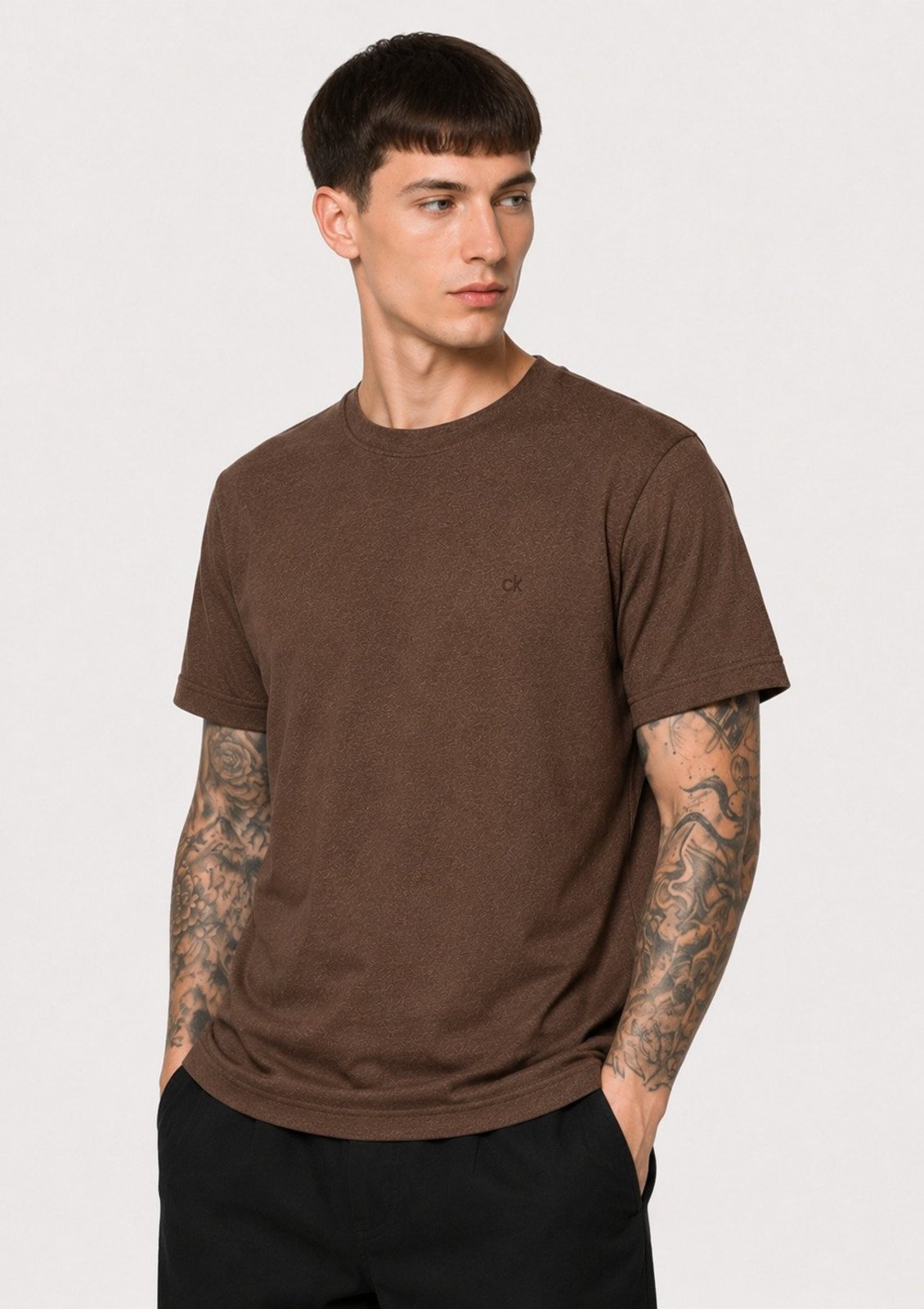 Camiseta Calvin Klein Masculina Meia Malha Basica CK Marrom