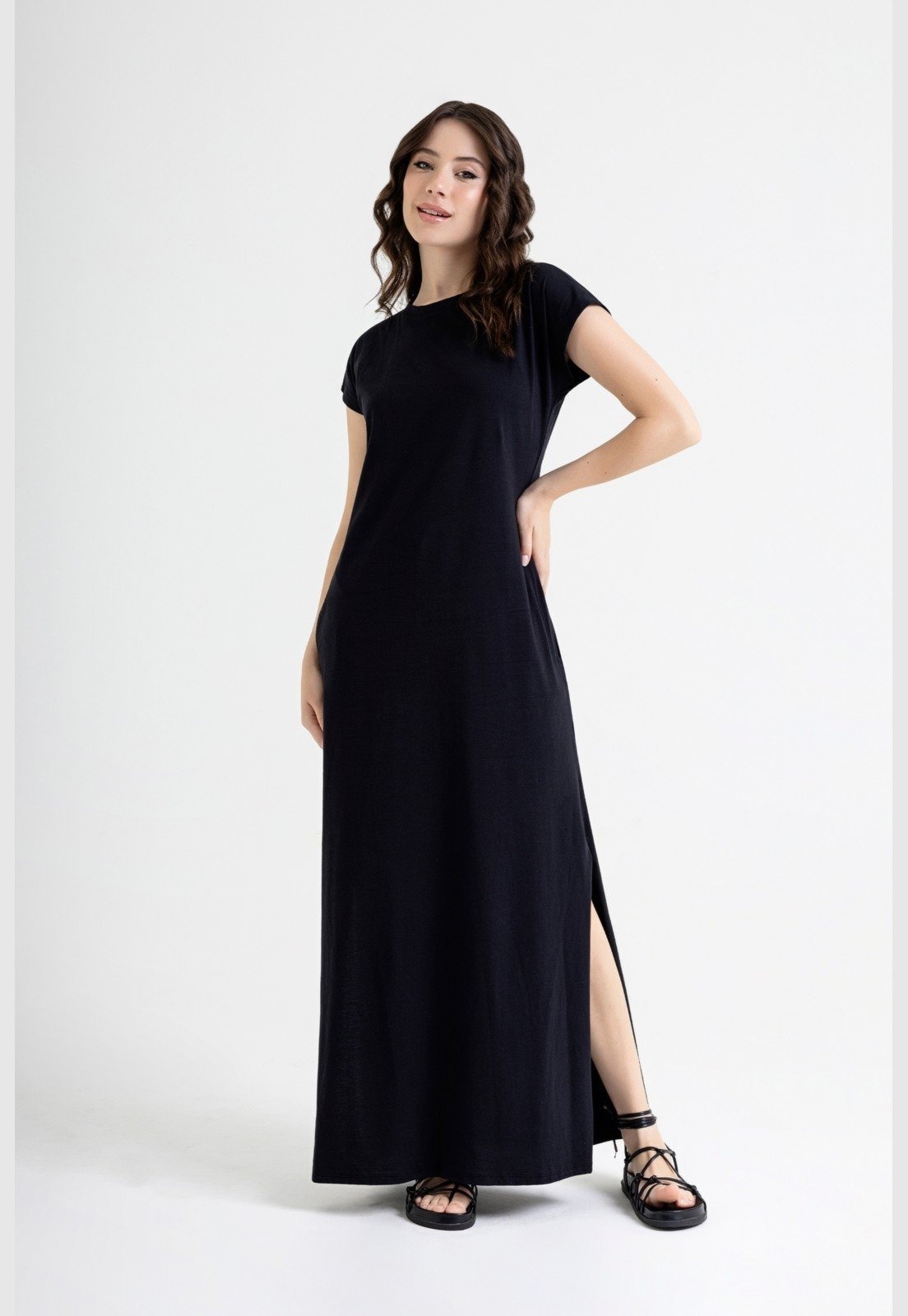 Vestido Longo Básico em Meia Malha Just Basic Preto