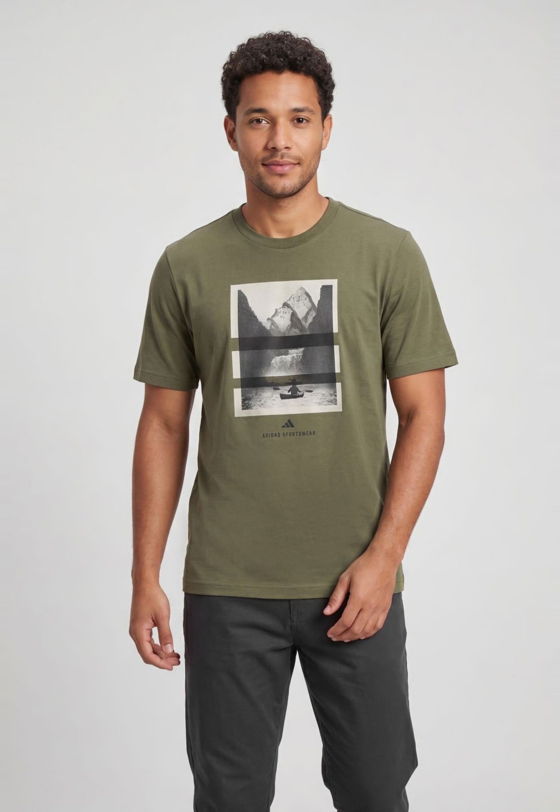 Camiseta Masculina adidas Sportswear Estampa Gráfica Verde