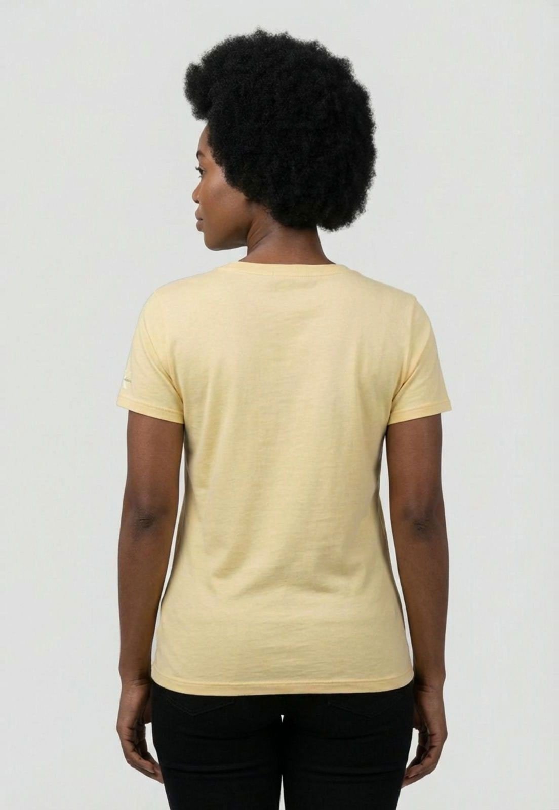 Vista 3 Camiseta Feminina Calvin Klein Jeans Decote V Reissue Amarela amarelo Calvin Klein Jeans amarelo