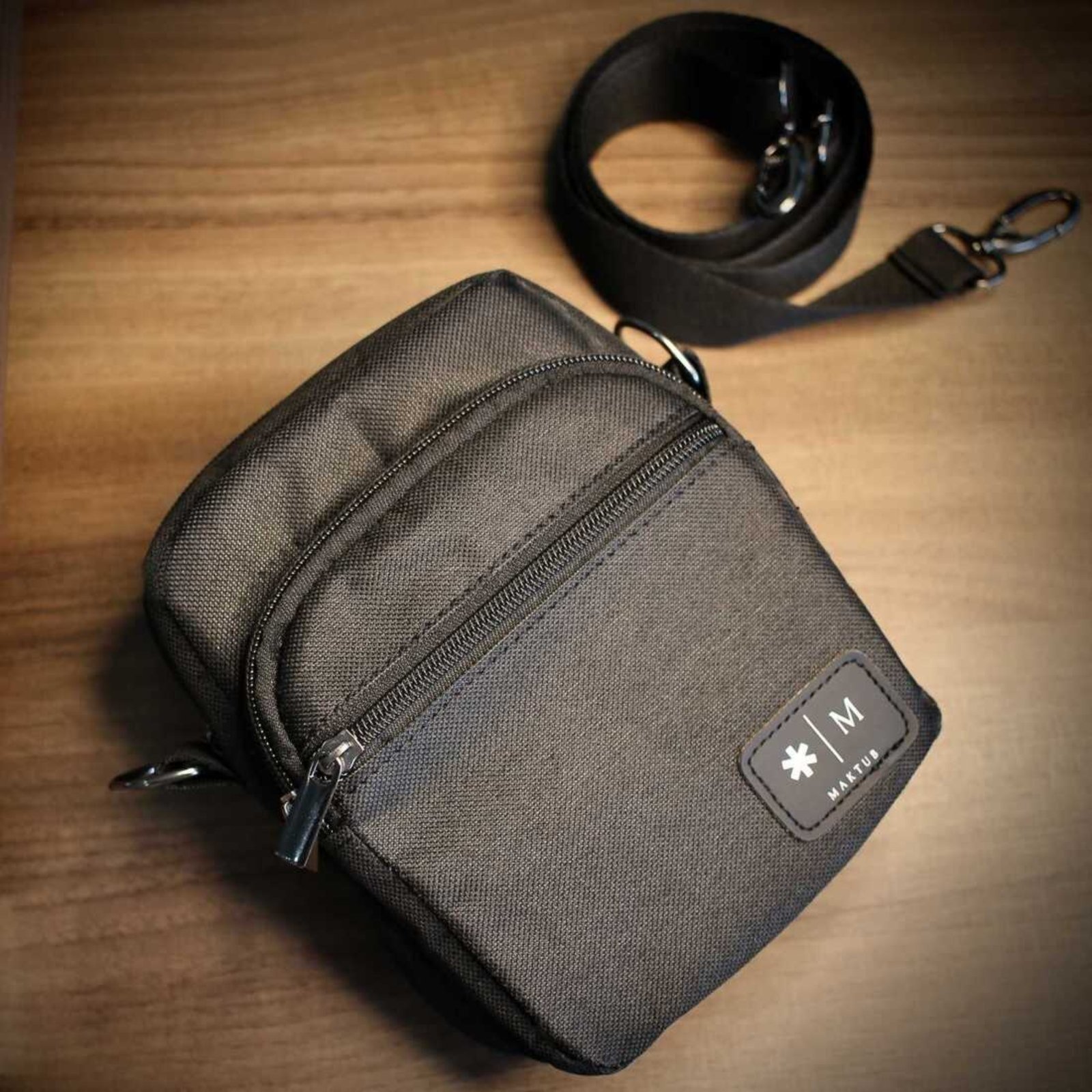 Vista 2 Shoulder Bag Bolsa Transversal Pochete Academia Treino Viagem Passeio Esportivo Porta Documento maktub urban MAKTUB STYLE preto MAKTUB STYLE preto