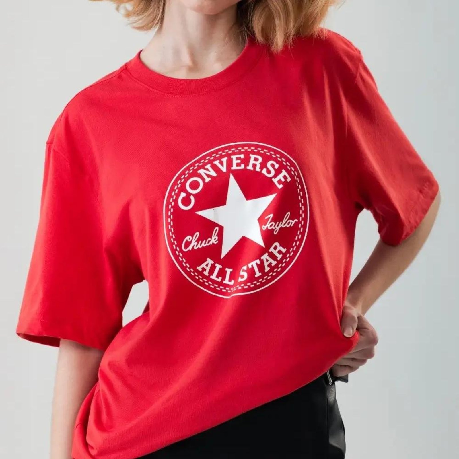 Camiseta Converse Patch Logo Standard Fit Unisex Vermelho