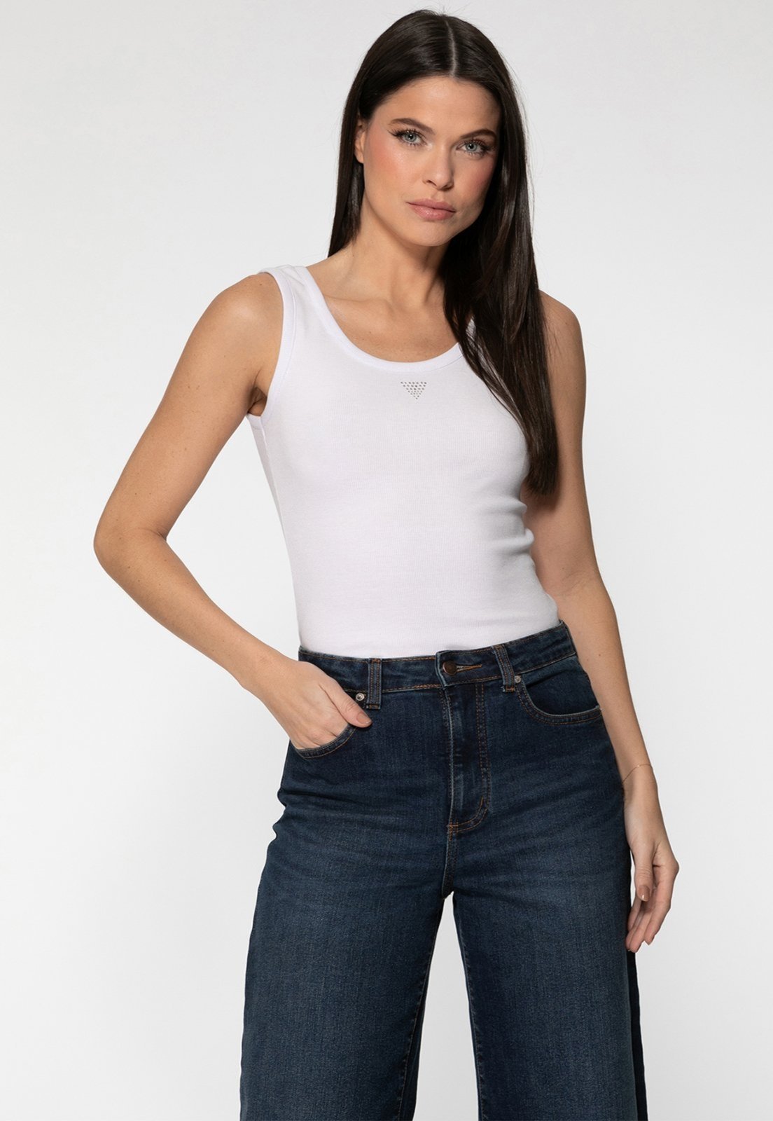 Regata Guess Rib Triang Hot Fix Cropped Branco