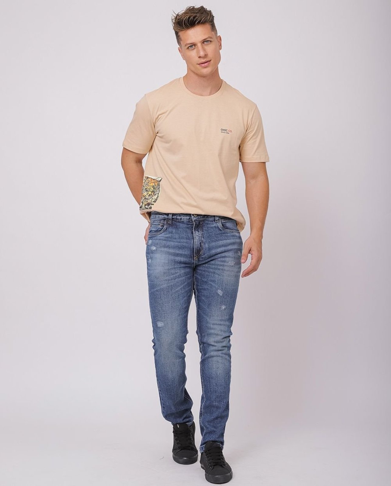 Calça Jeans Slim Fit Masculina com Elastano e Puídos 23804 Médio/escuro Consciência