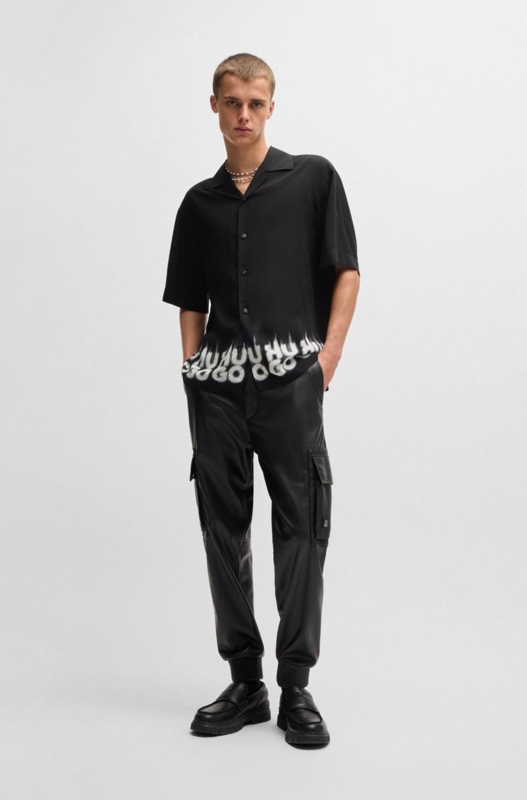 Vista 3 Camisa Oversized Com Logo Fumado Na Bainha P-S preto preto