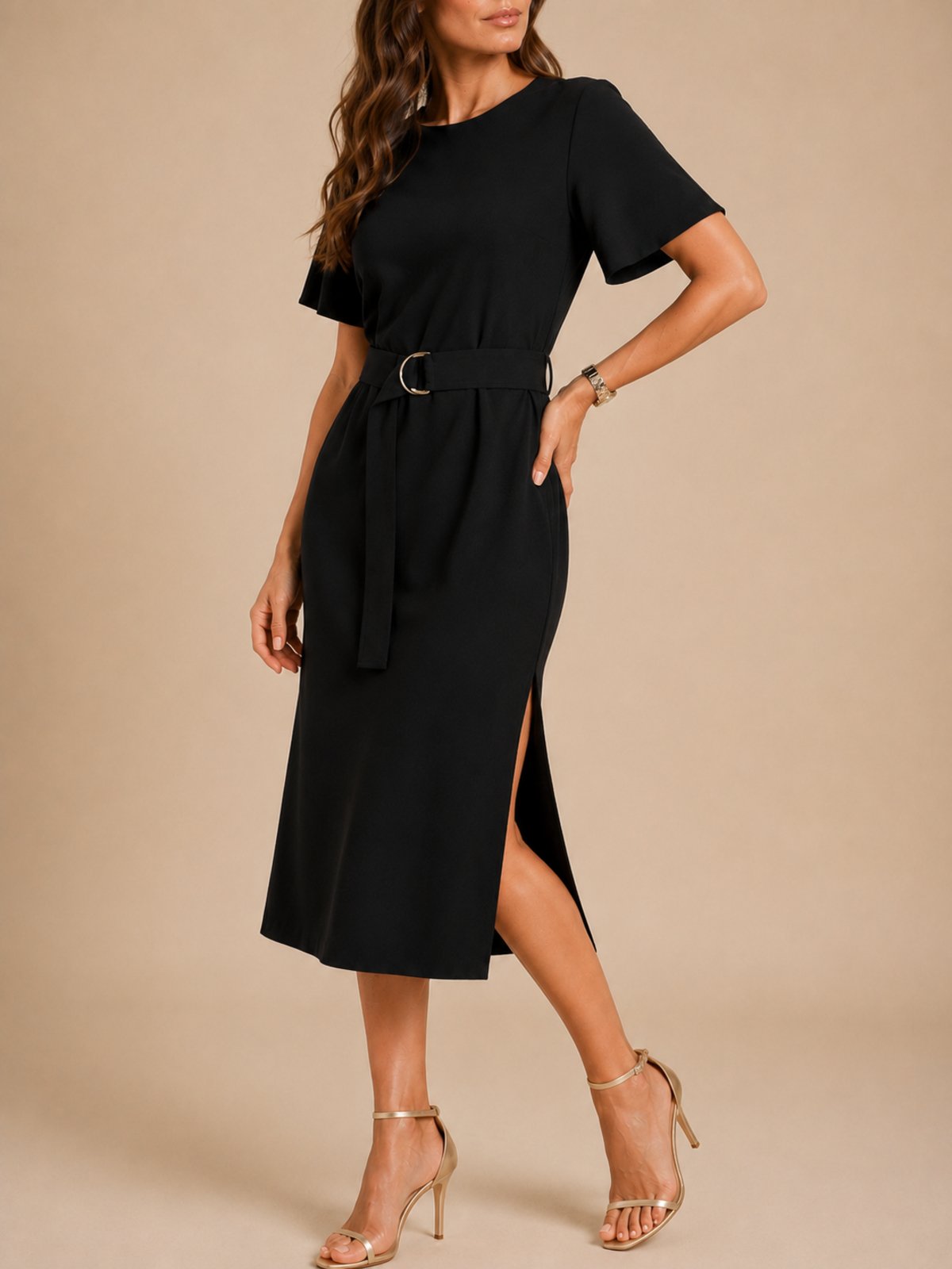 Vestido Midi Manga Curta com Fenda Lateral e Faixa Preto