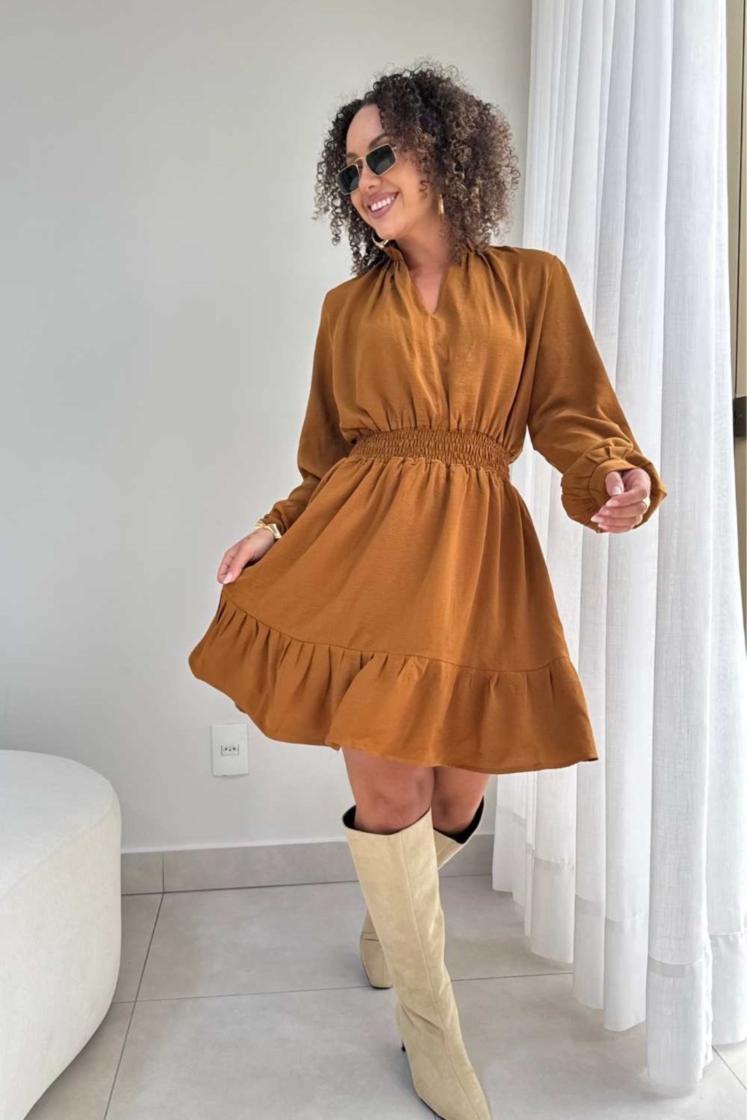 Vestido Vanibele Curto Caramelo