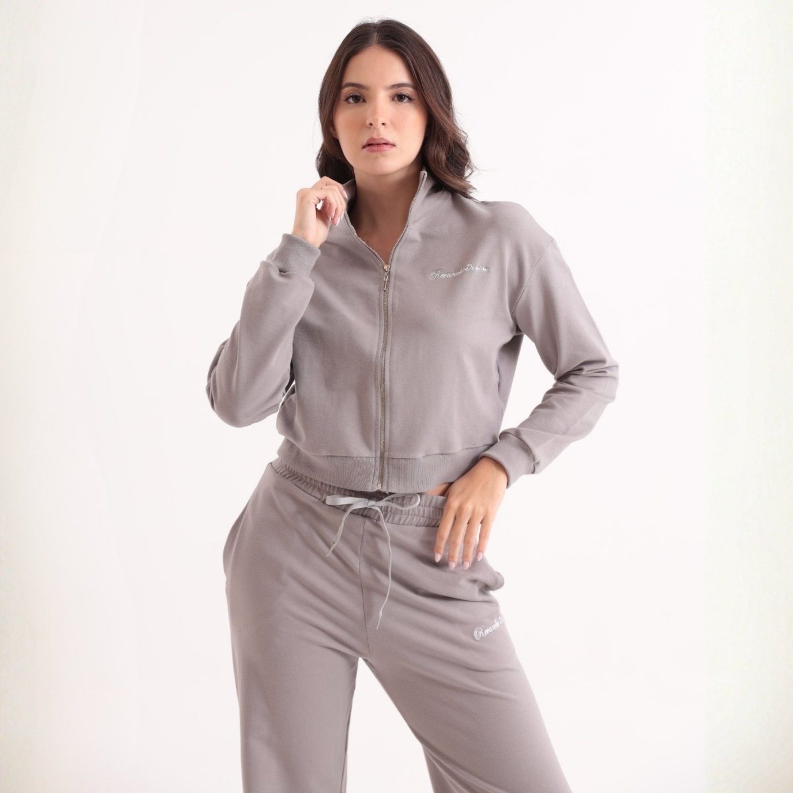Blusa Moletinho Bordada Gola Alta Feminino Revanche Abissínia