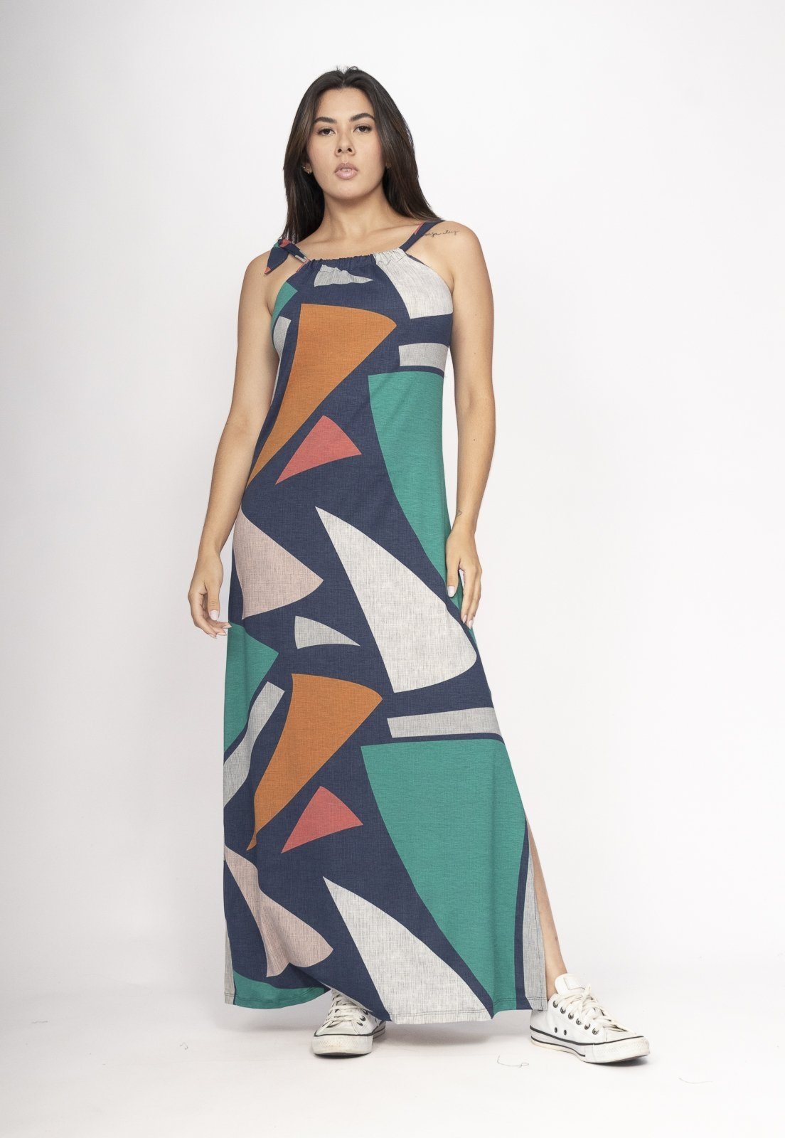 Vista 2 Vestido Amaoznia Vital Capotira Longo Malha Alça Ajustável Geometrias do Tempo Amazonia Vital estampado Amazonia Vital estampado