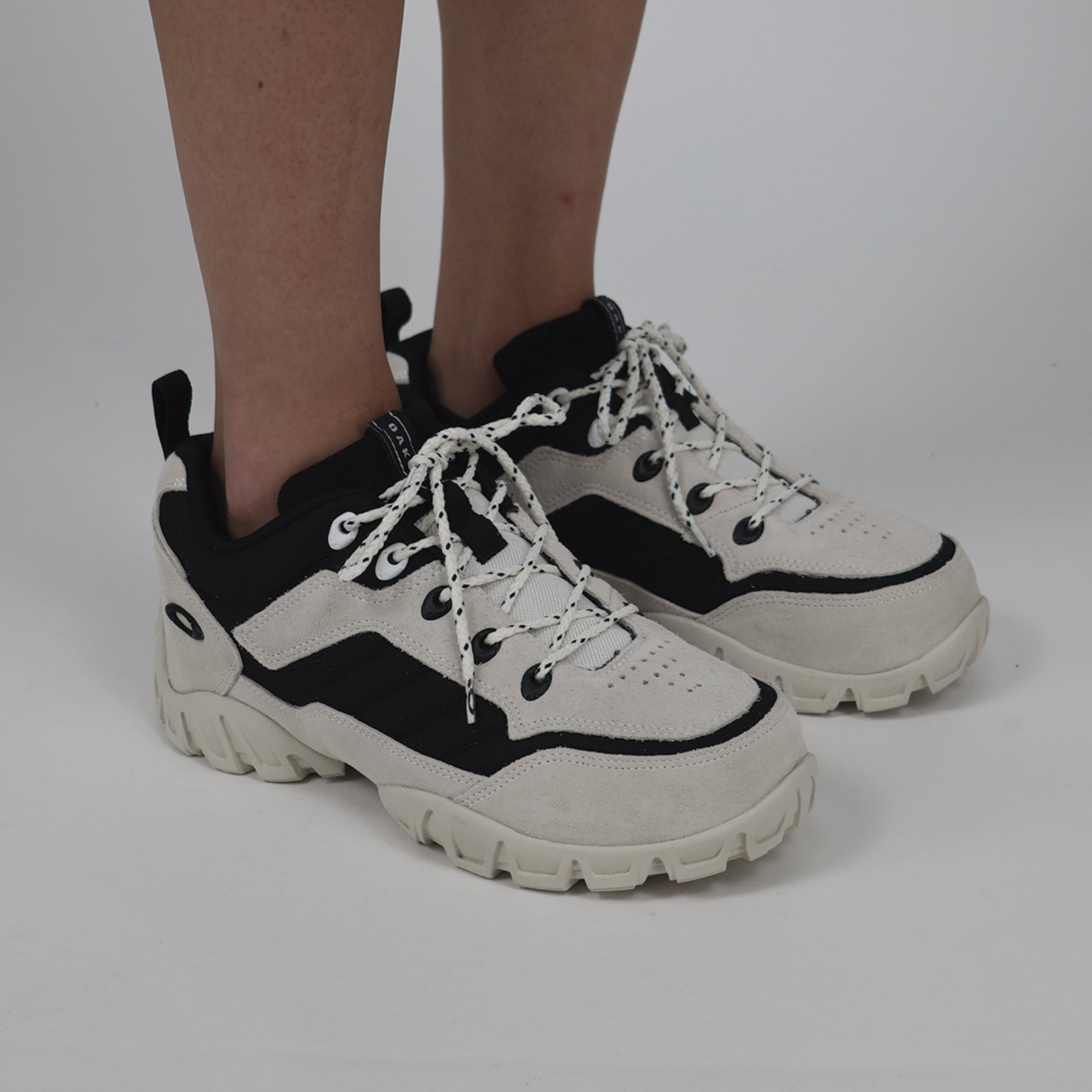 Tenis Masculino Oakley Granadier Original - White/Black
