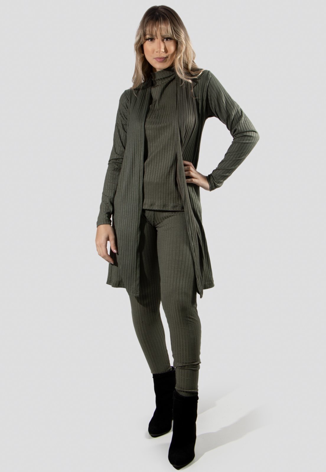 Conjunto Canelado Manga Curta 4 Estações Blusa Canelada Calça Jogger e Cardigan Canelado Manga Longa Cintura Alta Liso Verde Militar